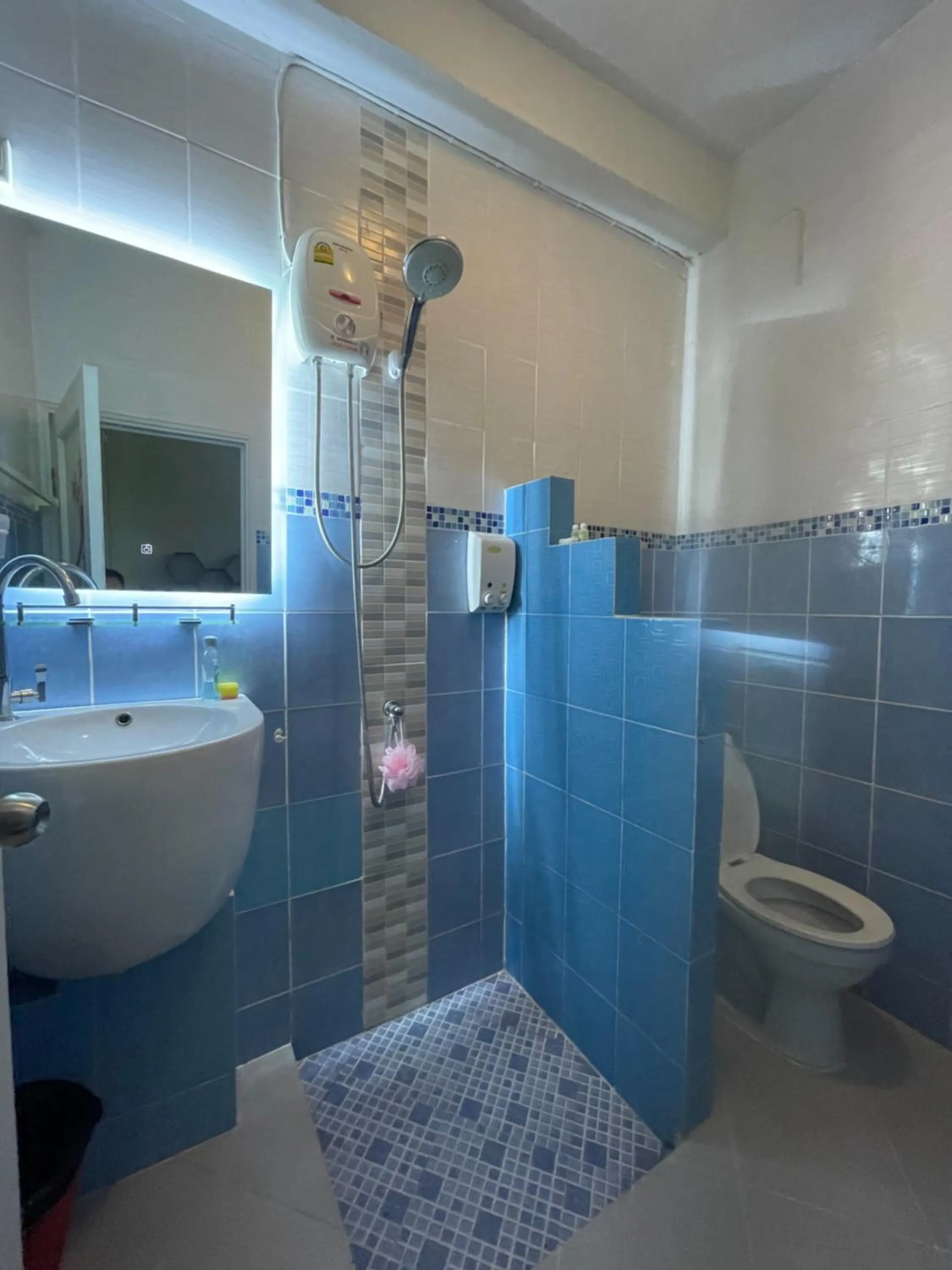 Bathroom in Acozyposhtel