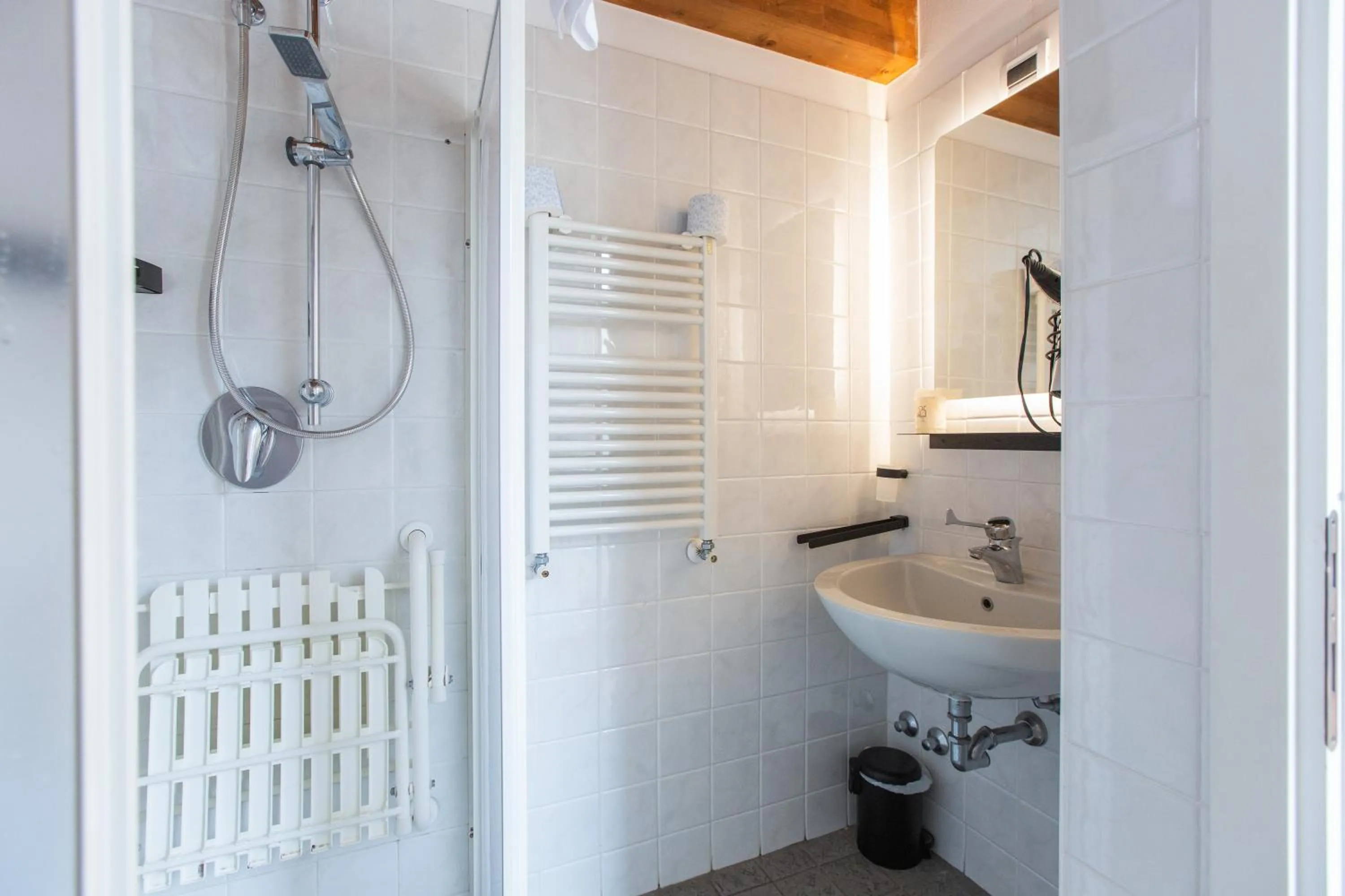 Bathroom in Albergo Del Sole