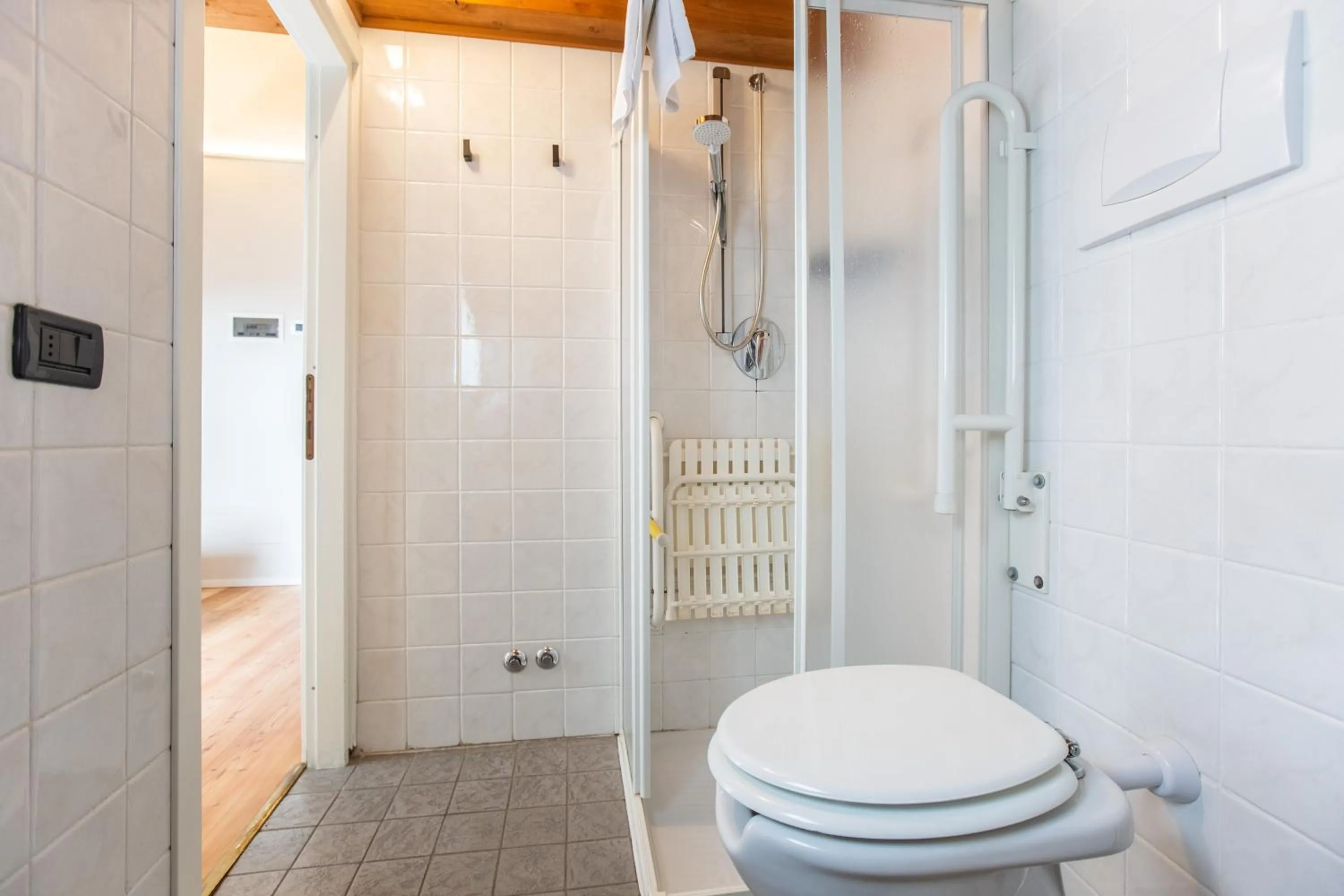 Shower in Albergo Del Sole