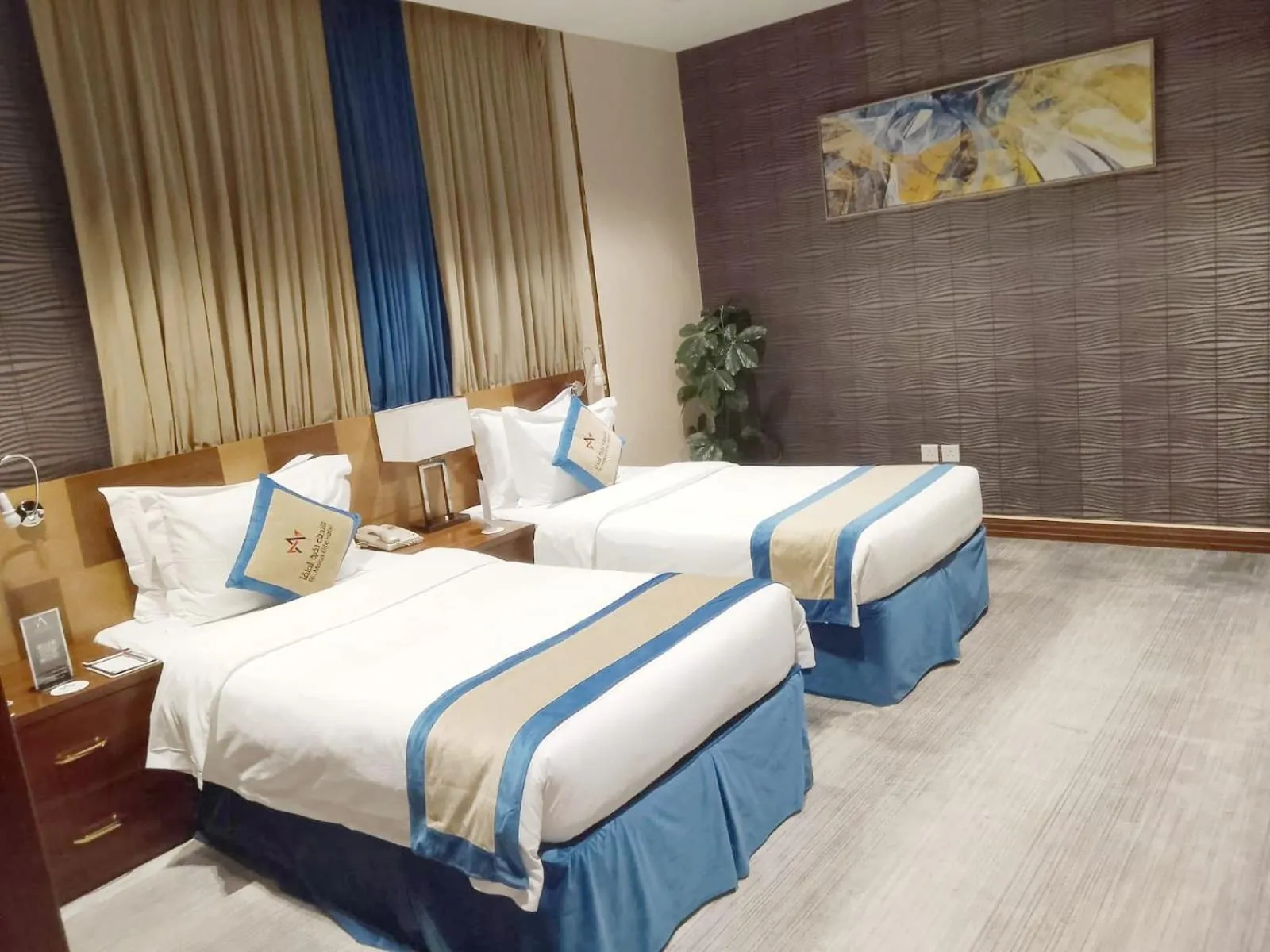 Bed in Al Malqa Elite Hotel