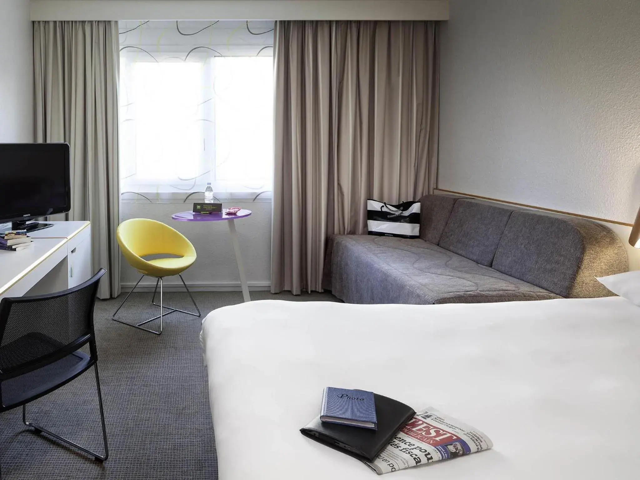 Bedroom, Bed in ibis Styles Besançon Bedroom, Bed in ibis Styles Besançon