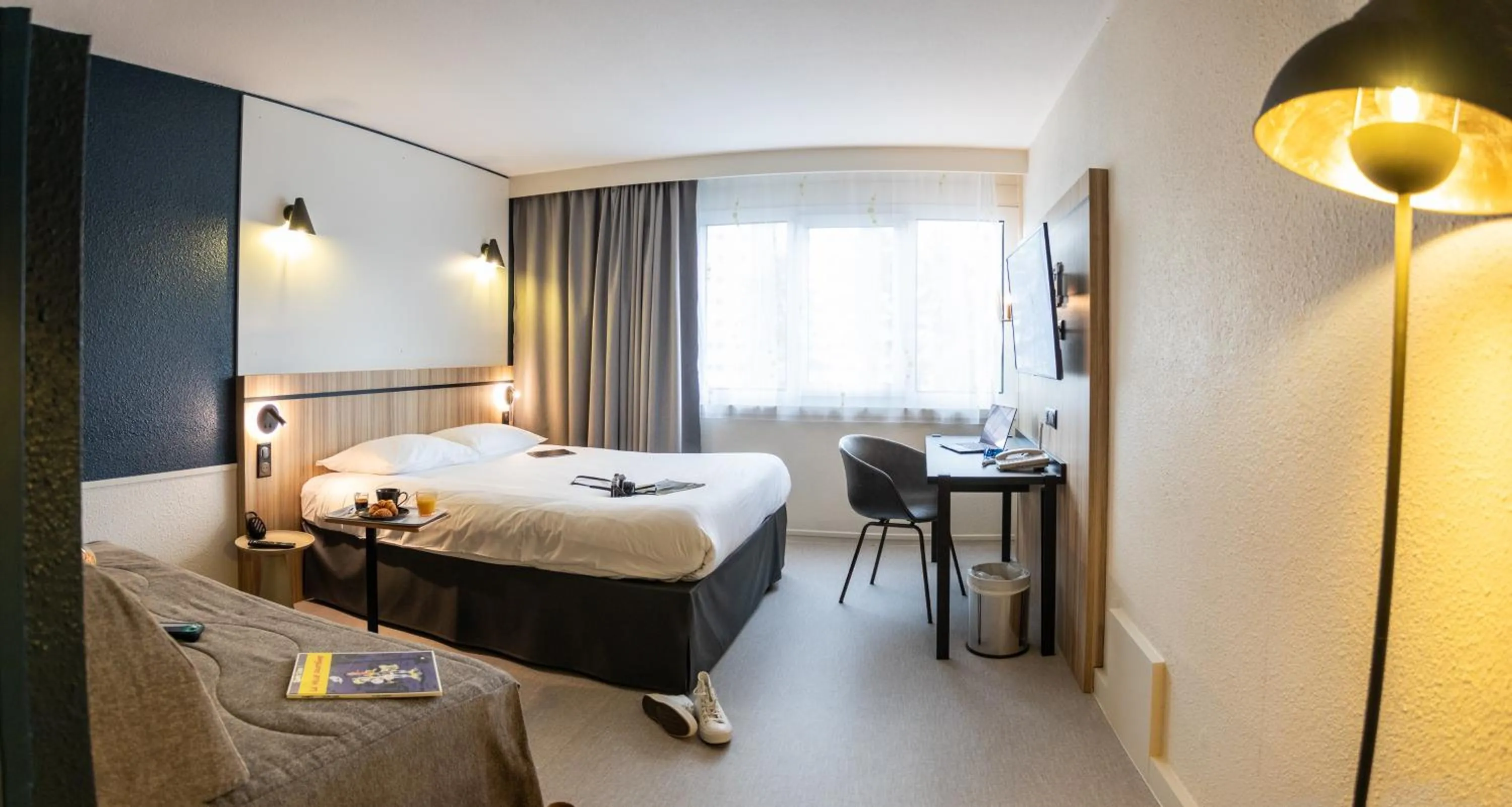 Bedroom, Bed in ibis Styles Besançon