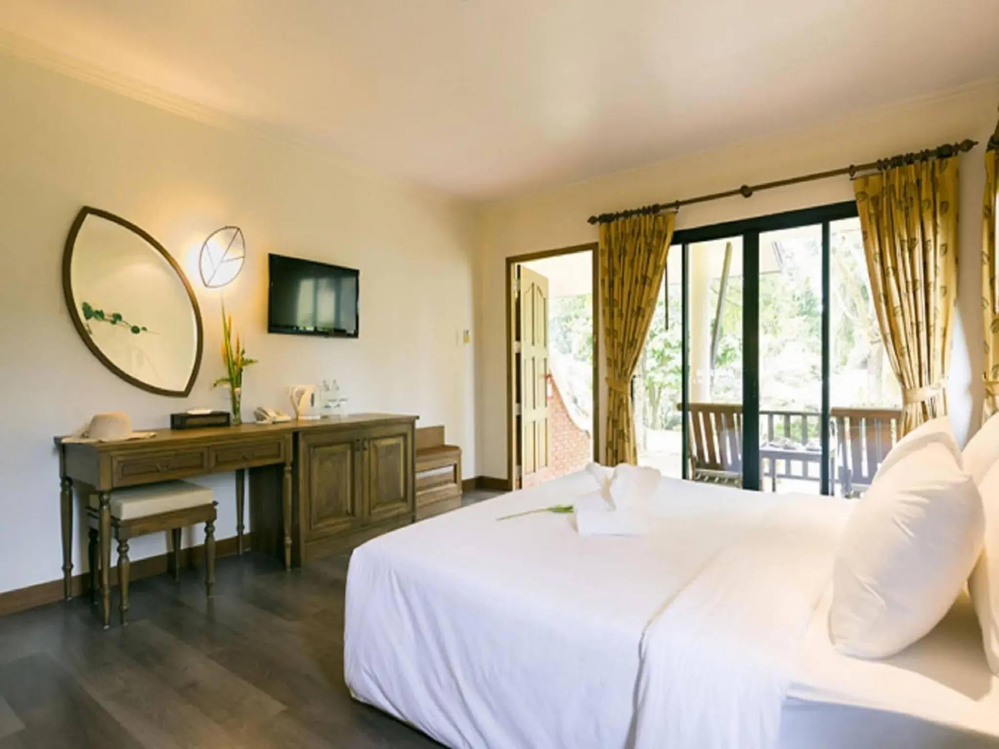 Photo of the whole room, Bed in The Leaf on The Sands by Katathani - SHA Extra Plus Photo of the whole room, Bed in The Leaf on The Sands by Katathani - SHA Extra Plus