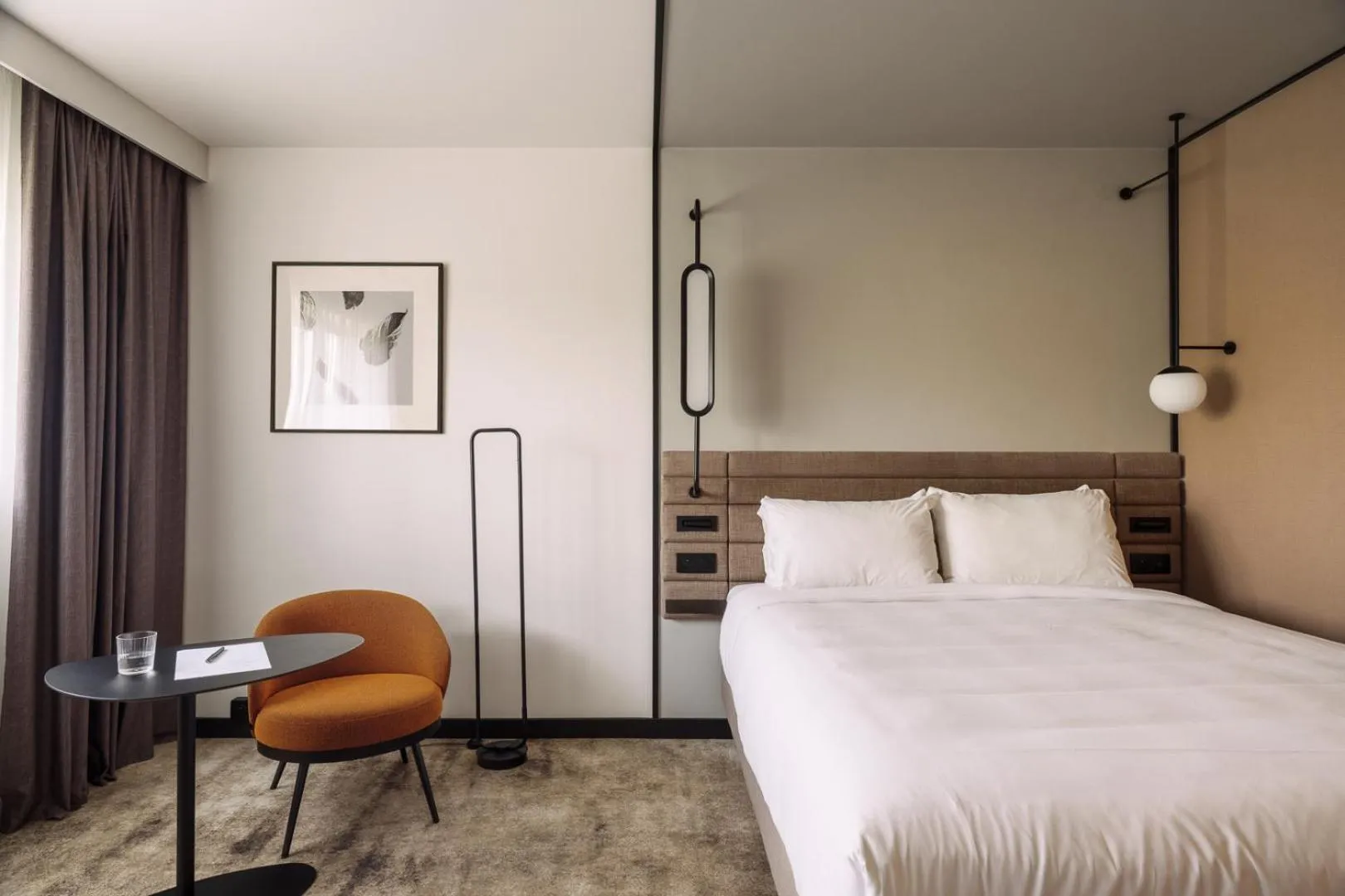 Bedroom, Bed in Novotel Saint-Quentin en Yvelines