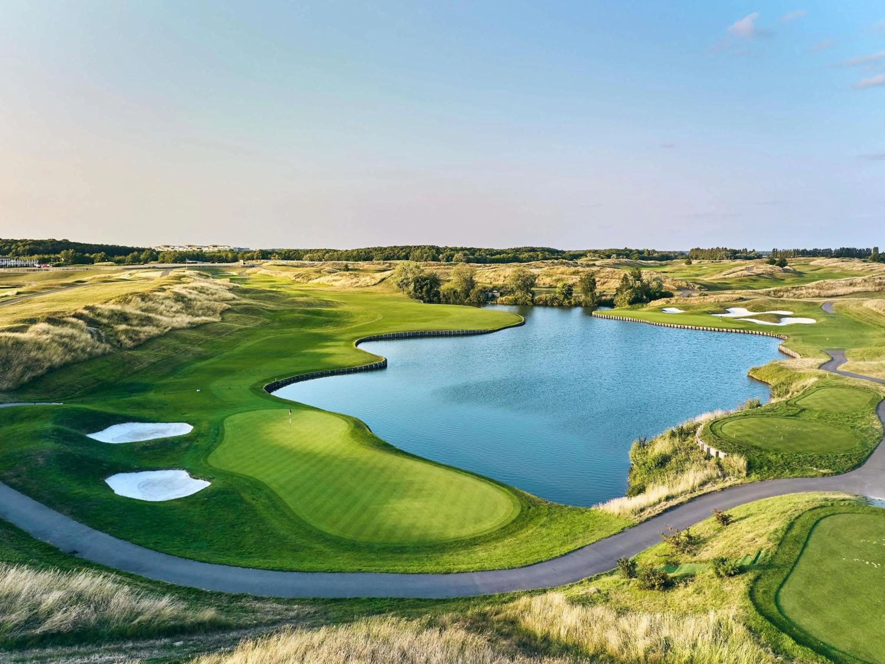 Golfcourse in Novotel Saint-Quentin en Yvelines