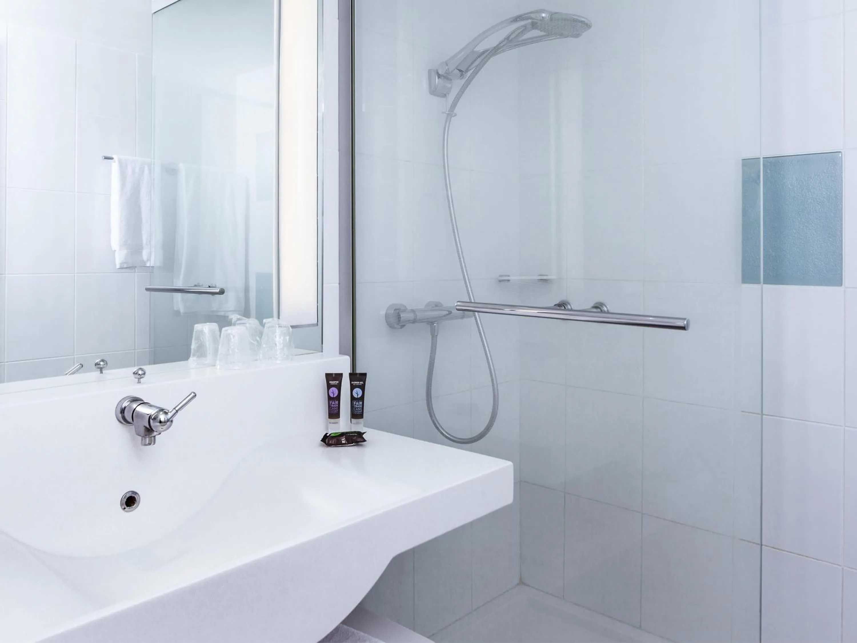 Bedroom in Novotel Saint-Quentin en Yvelines