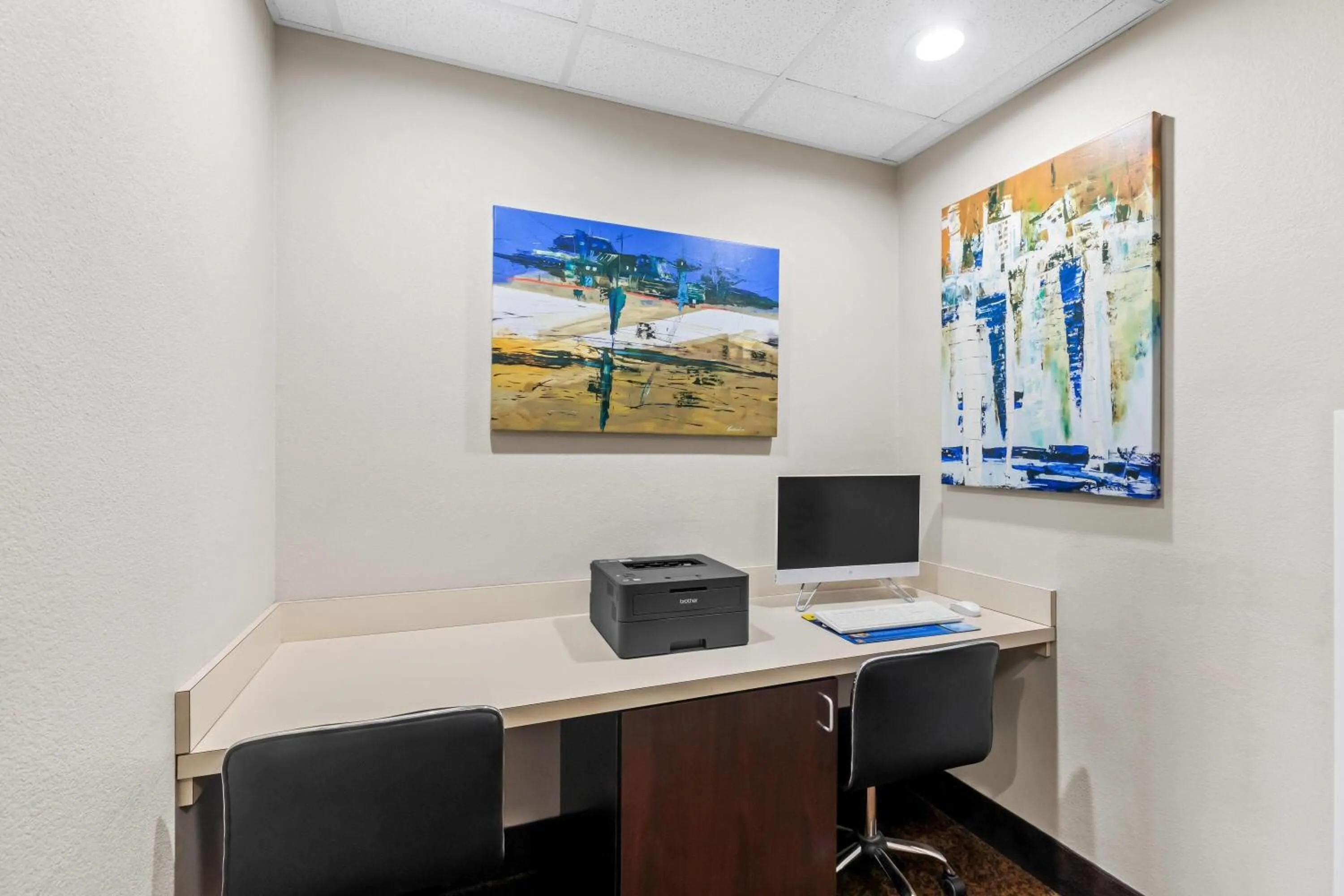 Business facilities in Days Inn by Wyndham Rockdale Texas