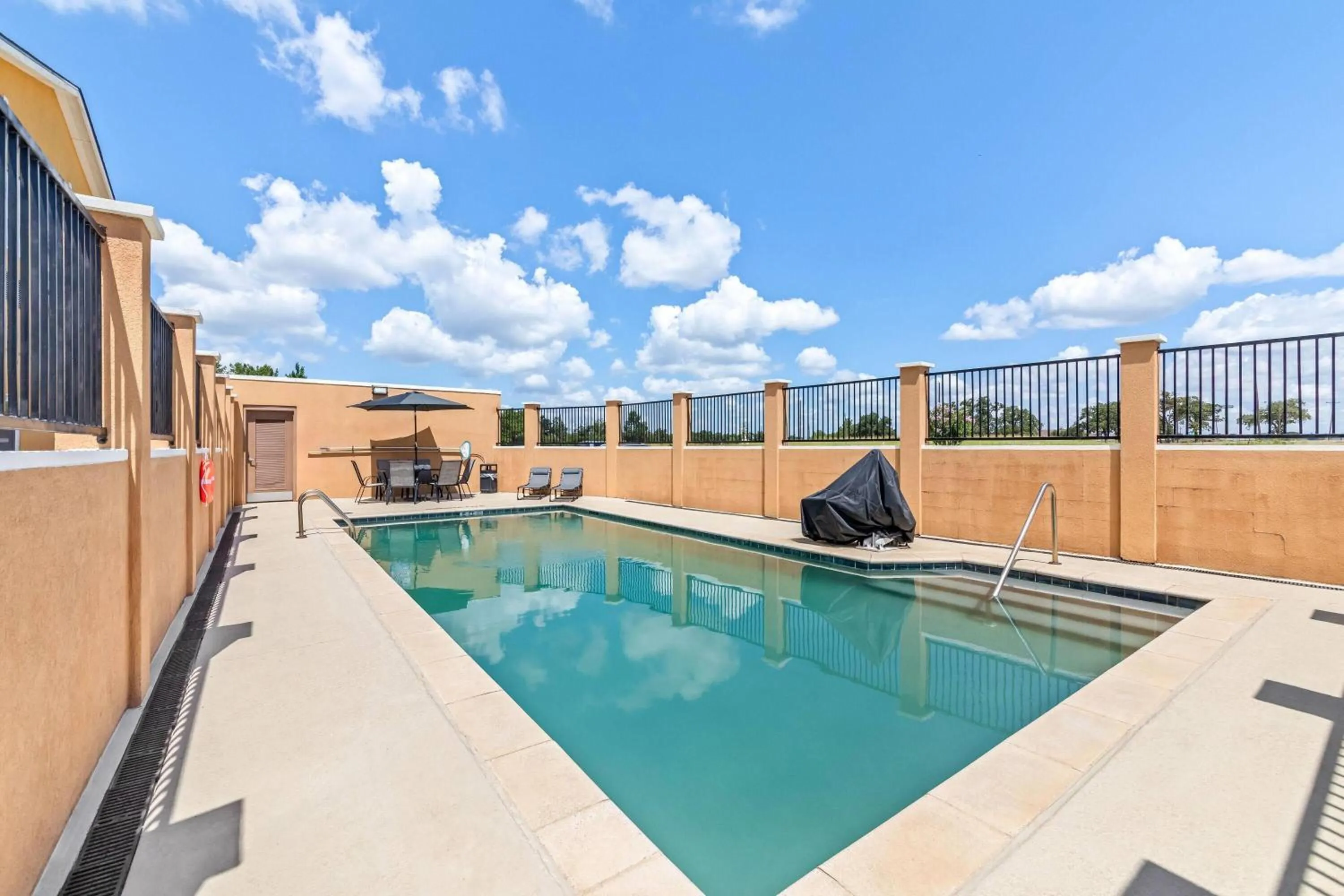 Swimming pool in Days Inn by Wyndham Rockdale Texas