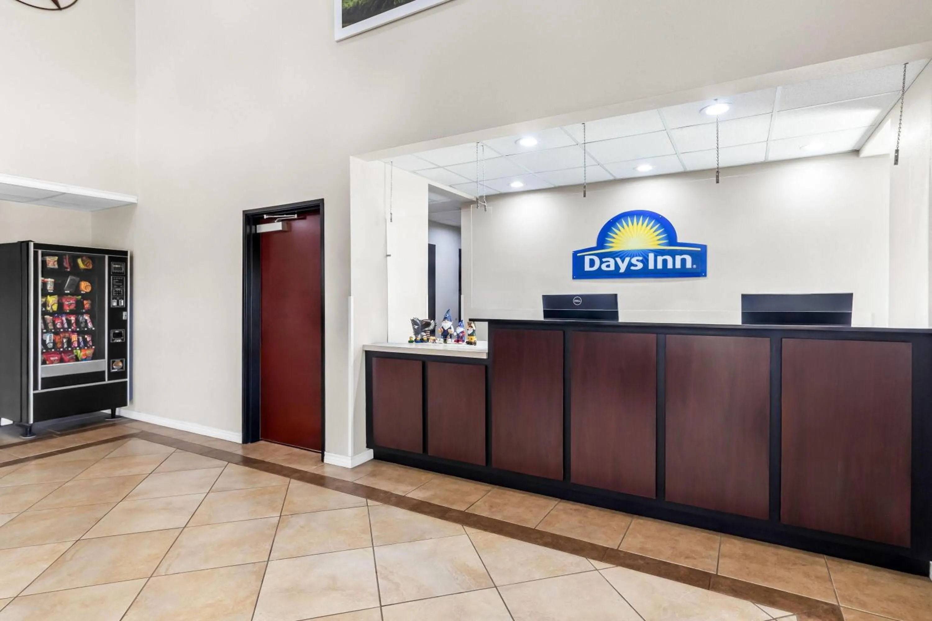 Lobby or reception in Days Inn by Wyndham Rockdale Texas