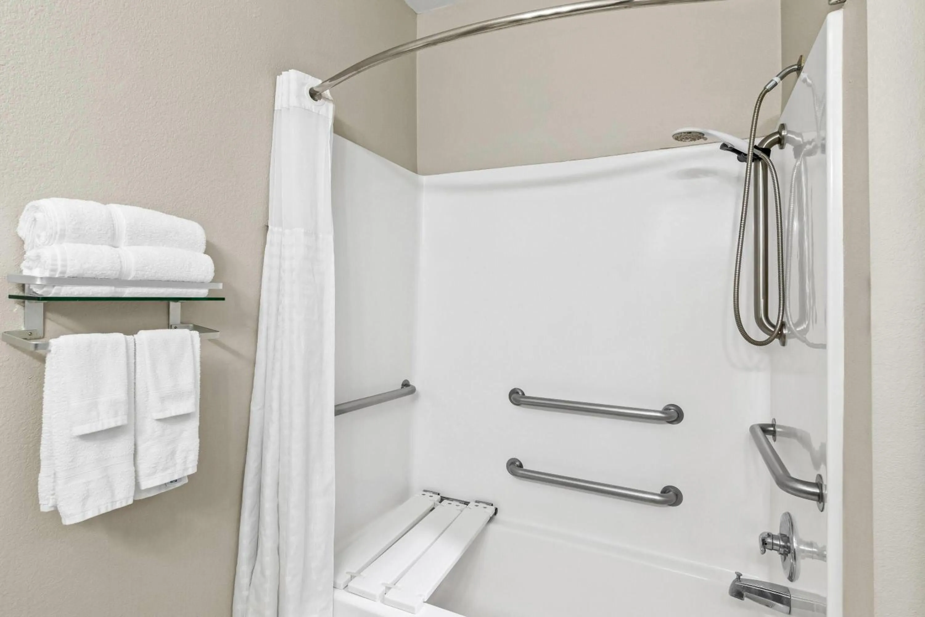 Bathroom in Days Inn by Wyndham Rockdale Texas