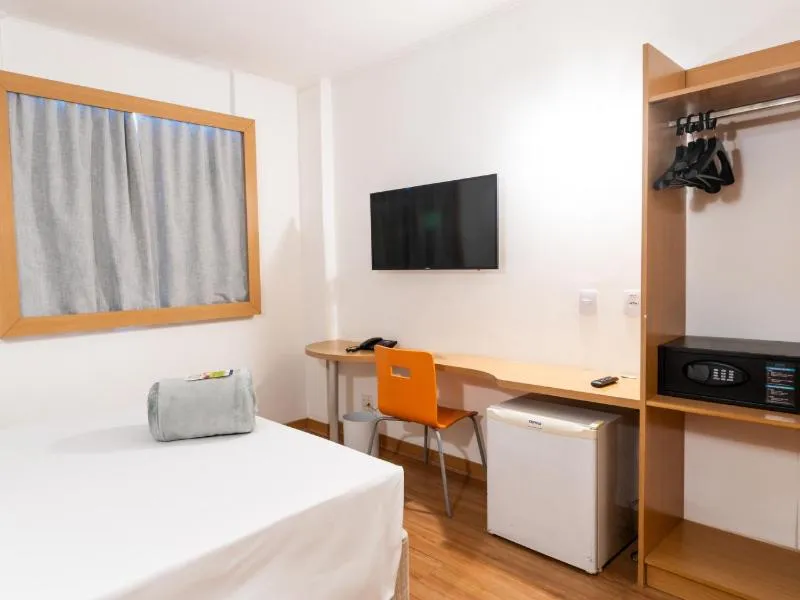 Bed in Hotel Mega Polo