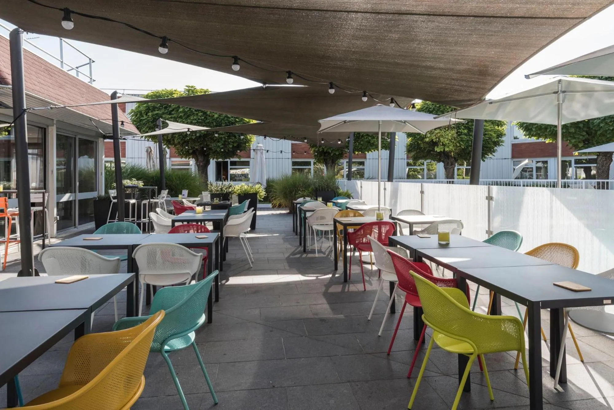 Restaurant/places to eat in Novotel Lyon Bron Meeting & Events