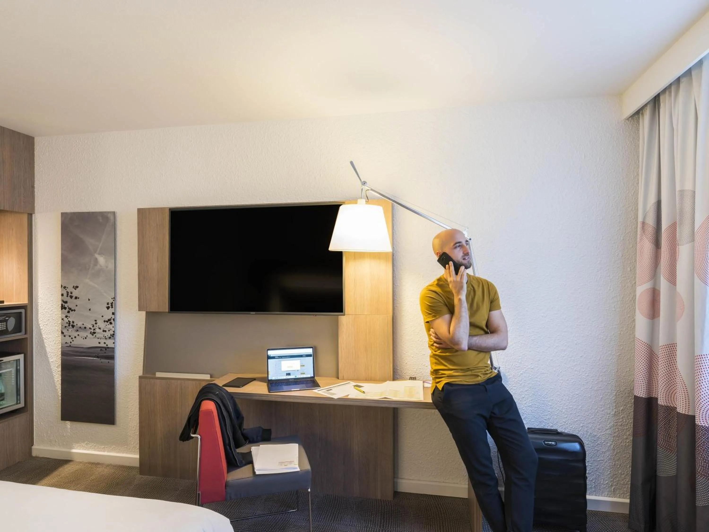 Bedroom, Bed in Novotel Lyon Bron Meeting & Events
