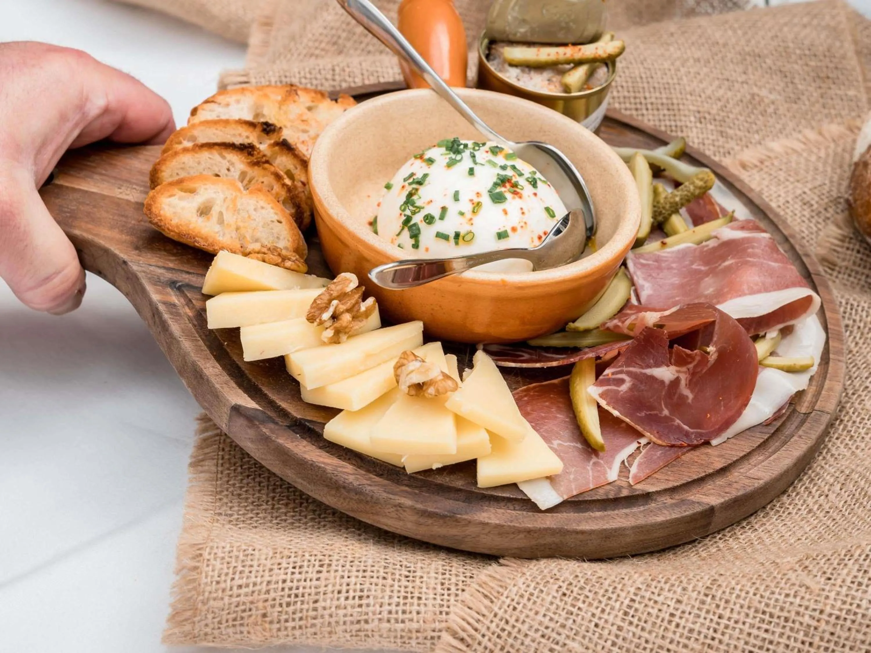 Restaurant/places to eat in Novotel Lyon Bron Meeting & Events