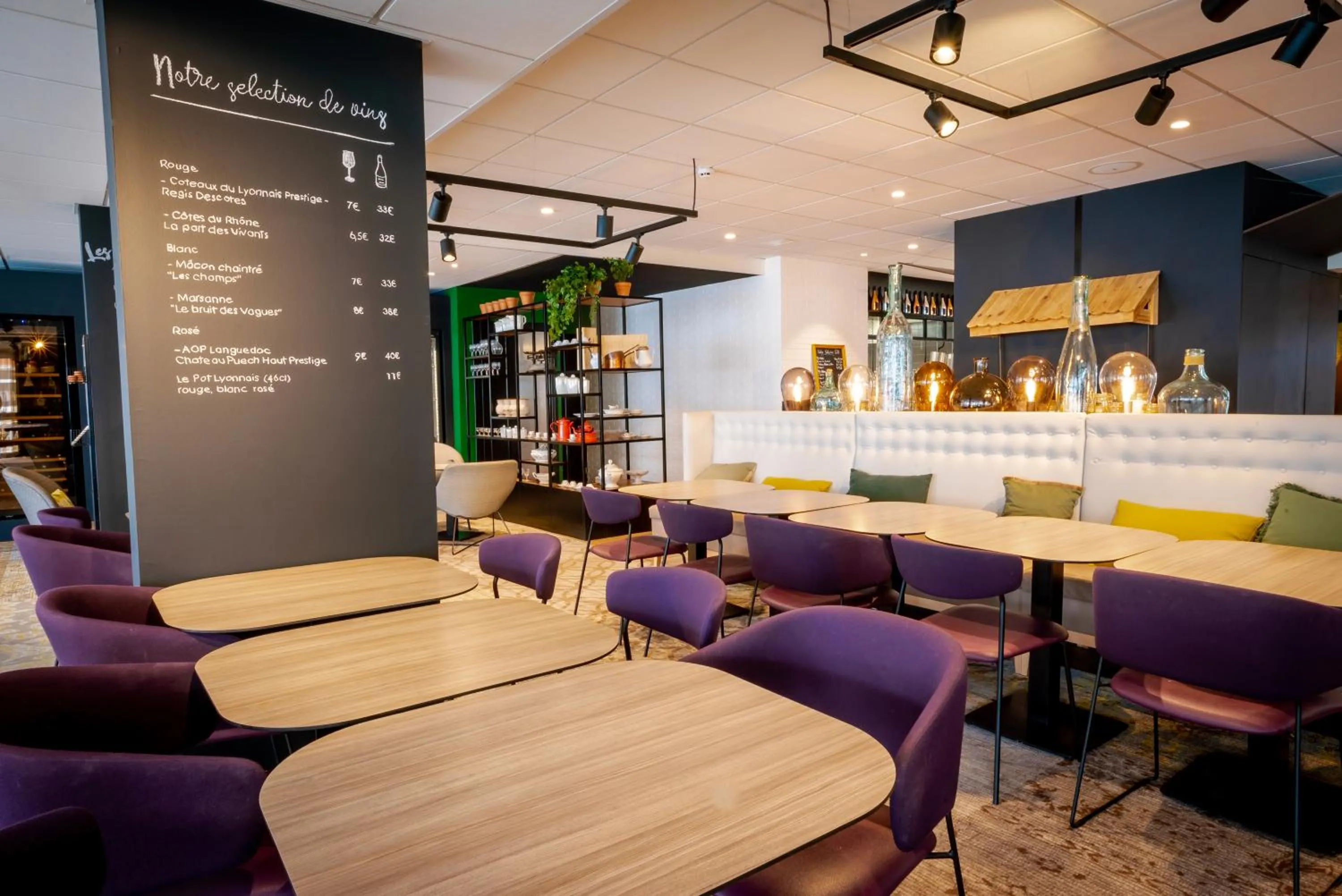 Restaurant/places to eat in Novotel Lyon Bron Meeting & Events