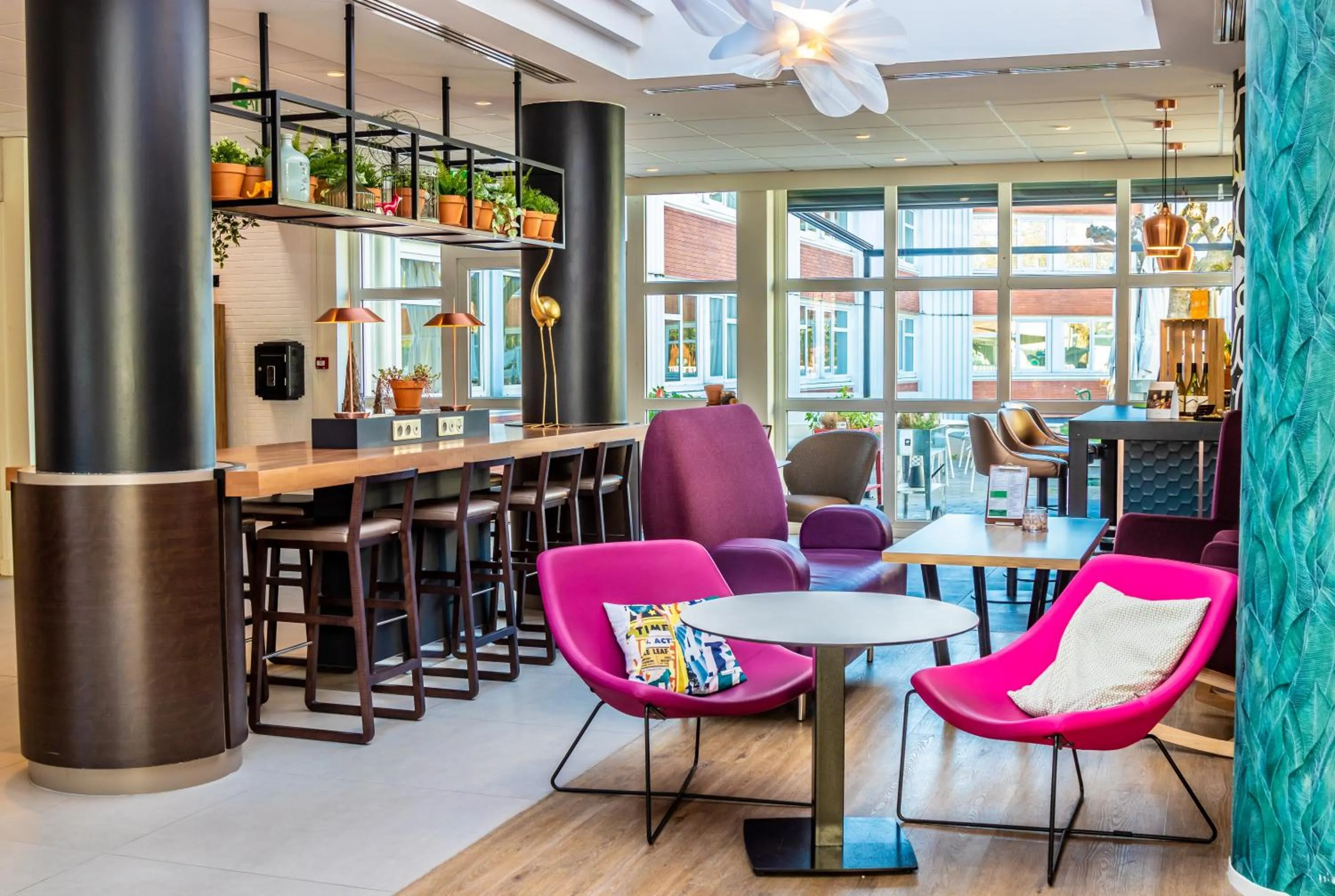 Lobby or reception in Novotel Lyon Bron Meeting & Events