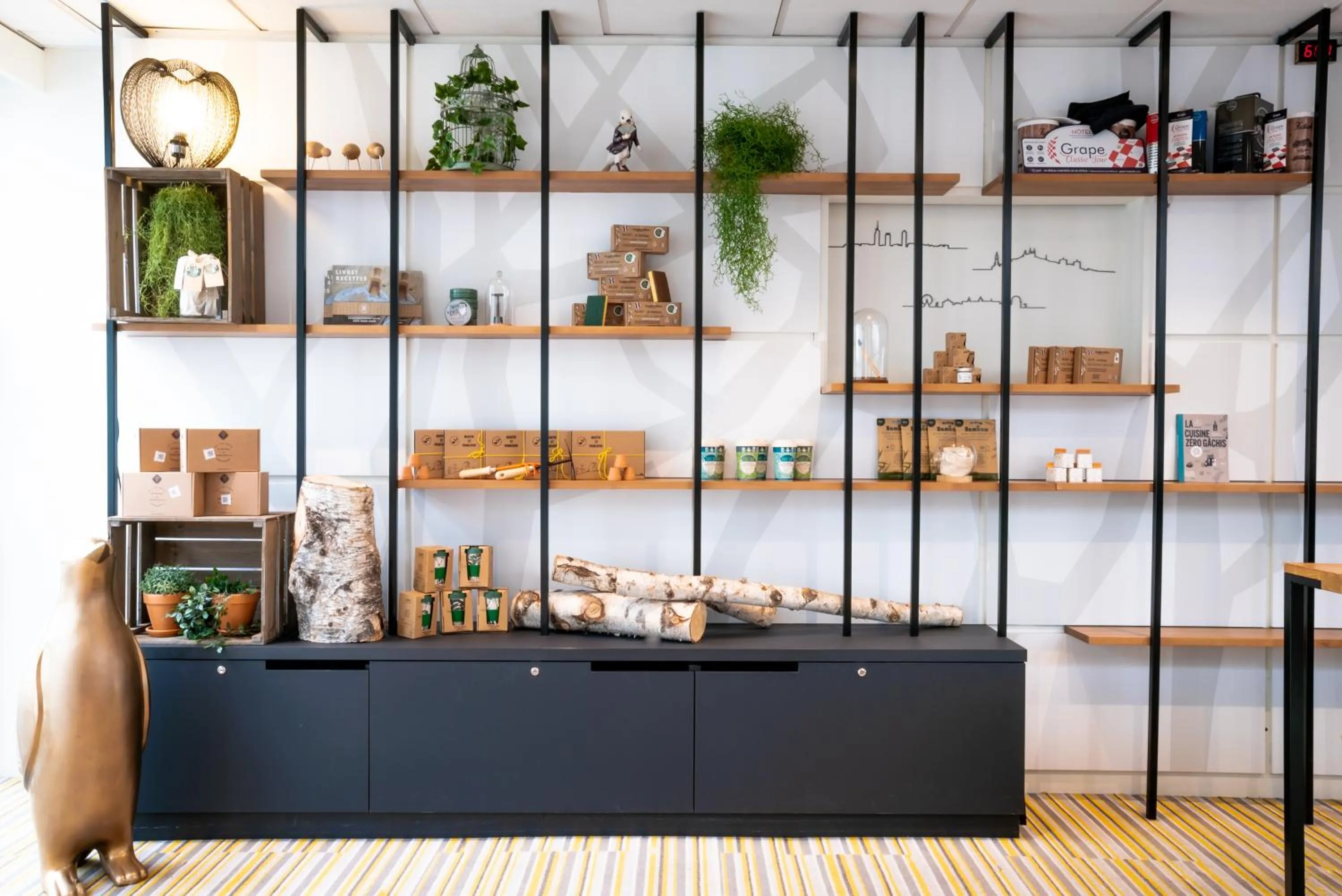 On-site shops in Novotel Lyon Bron Meeting & Events