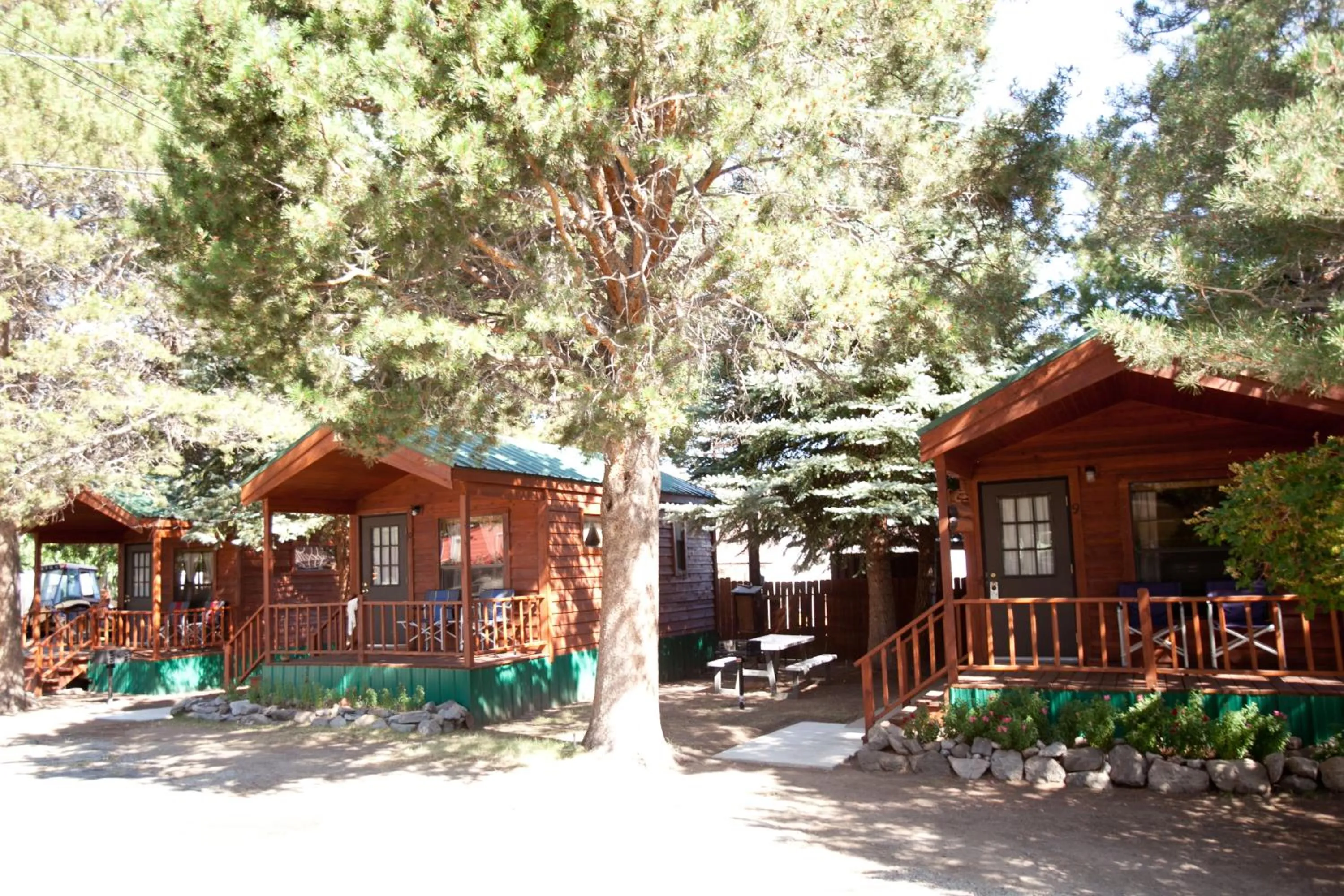 Facade/entrance in Lake View Lodge