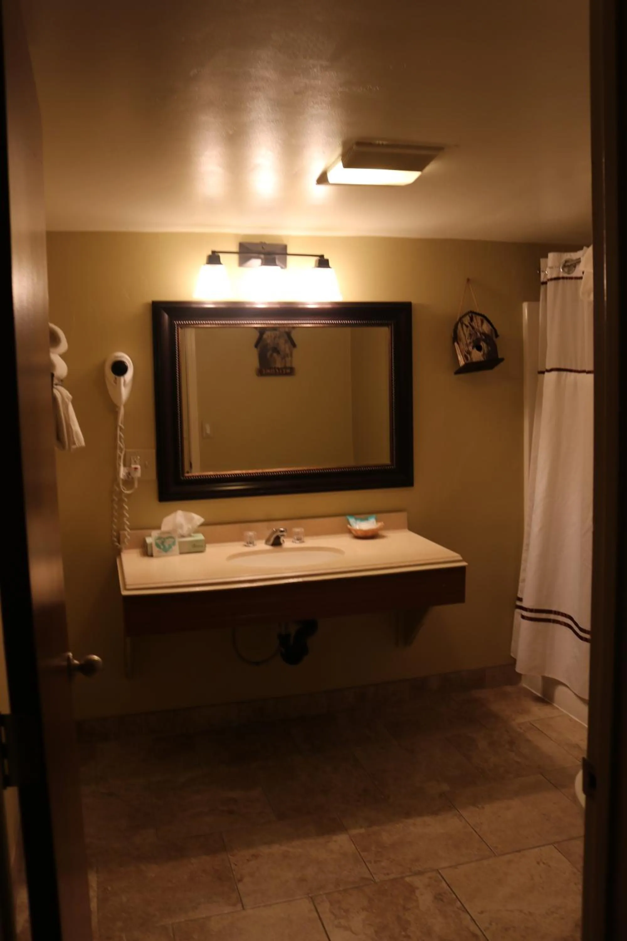 Bathroom in Lake View Lodge