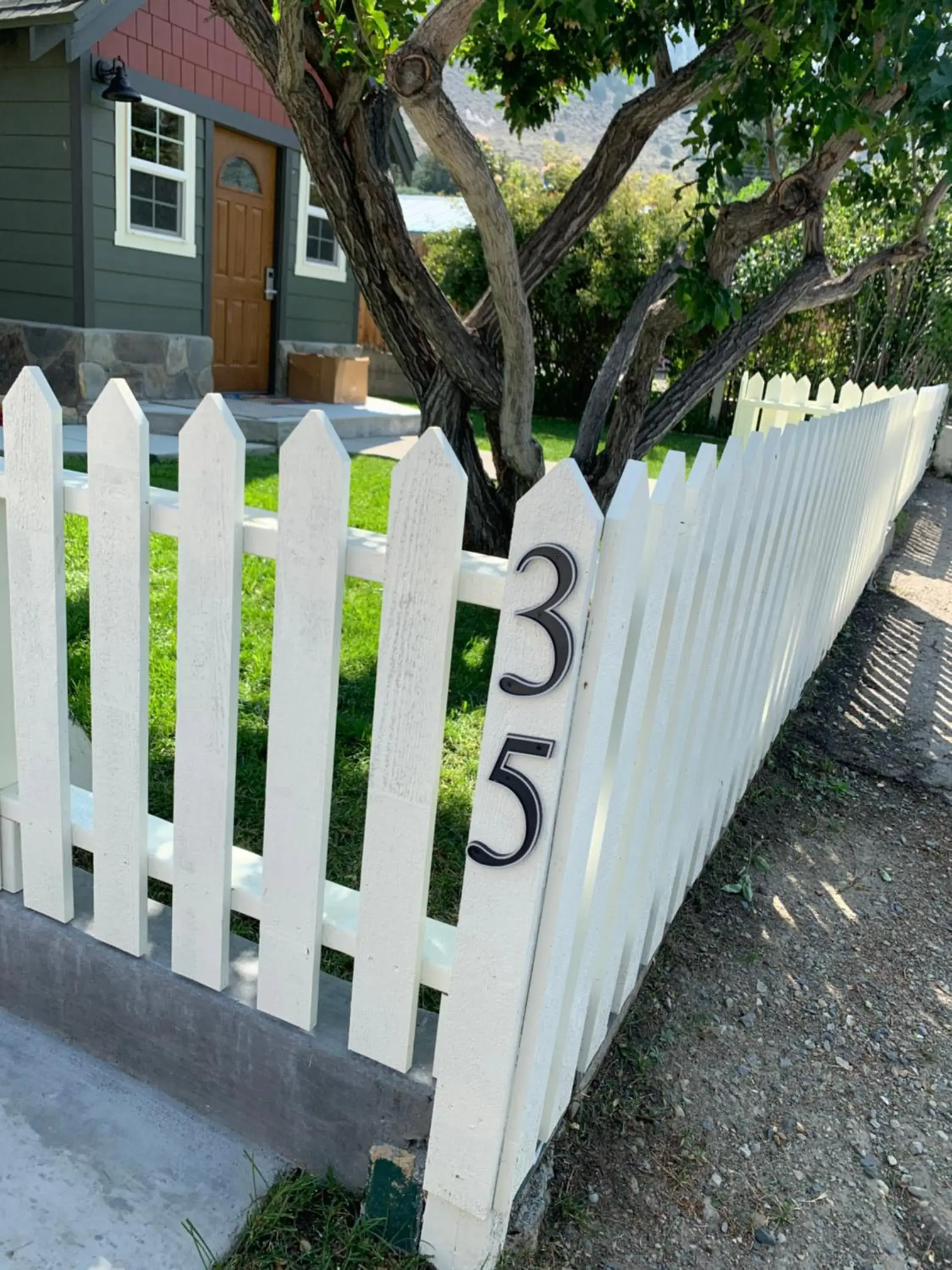 Property building in Lake View Lodge Property building in Lake View Lodge