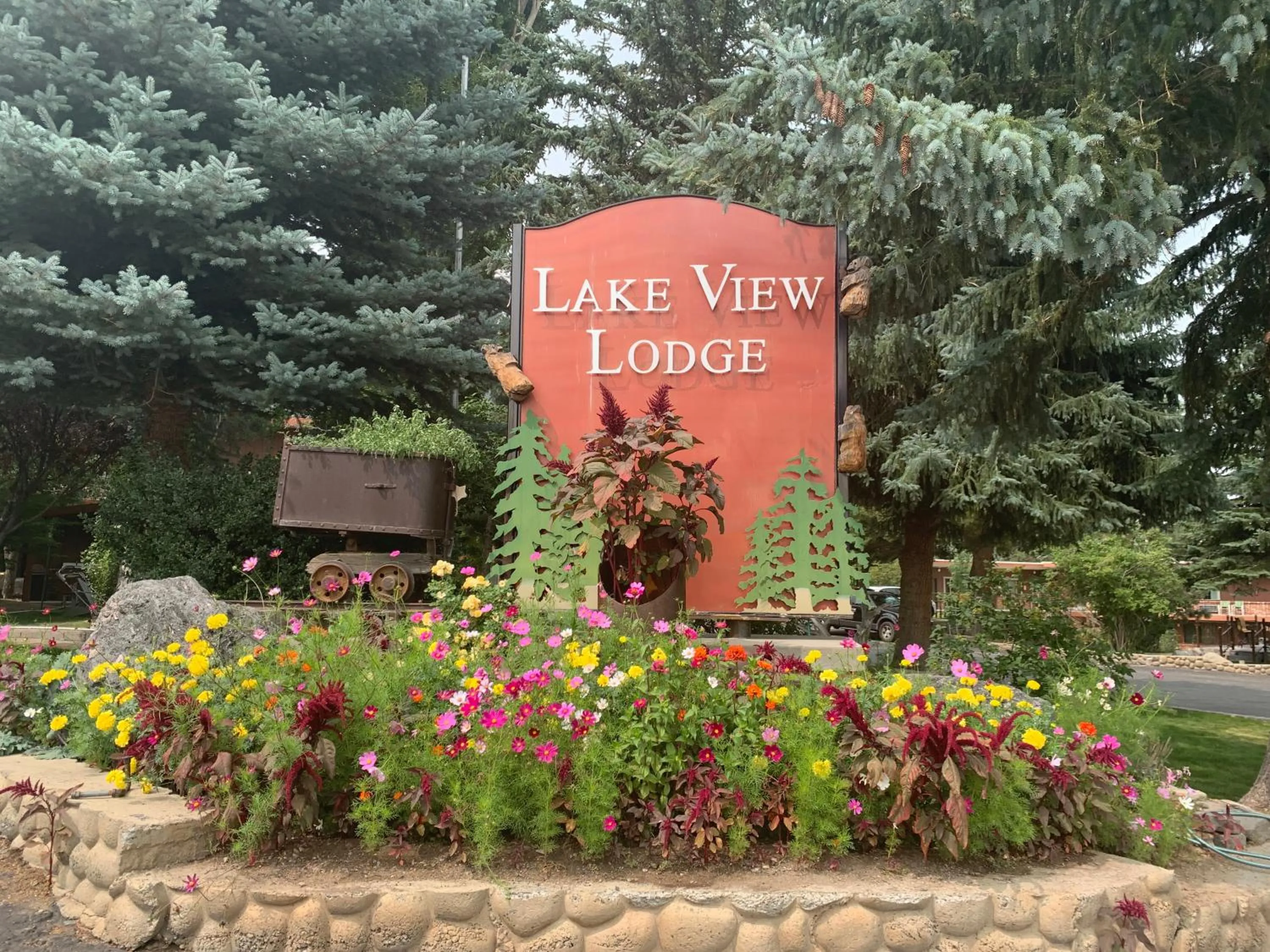 Lake View Lodge