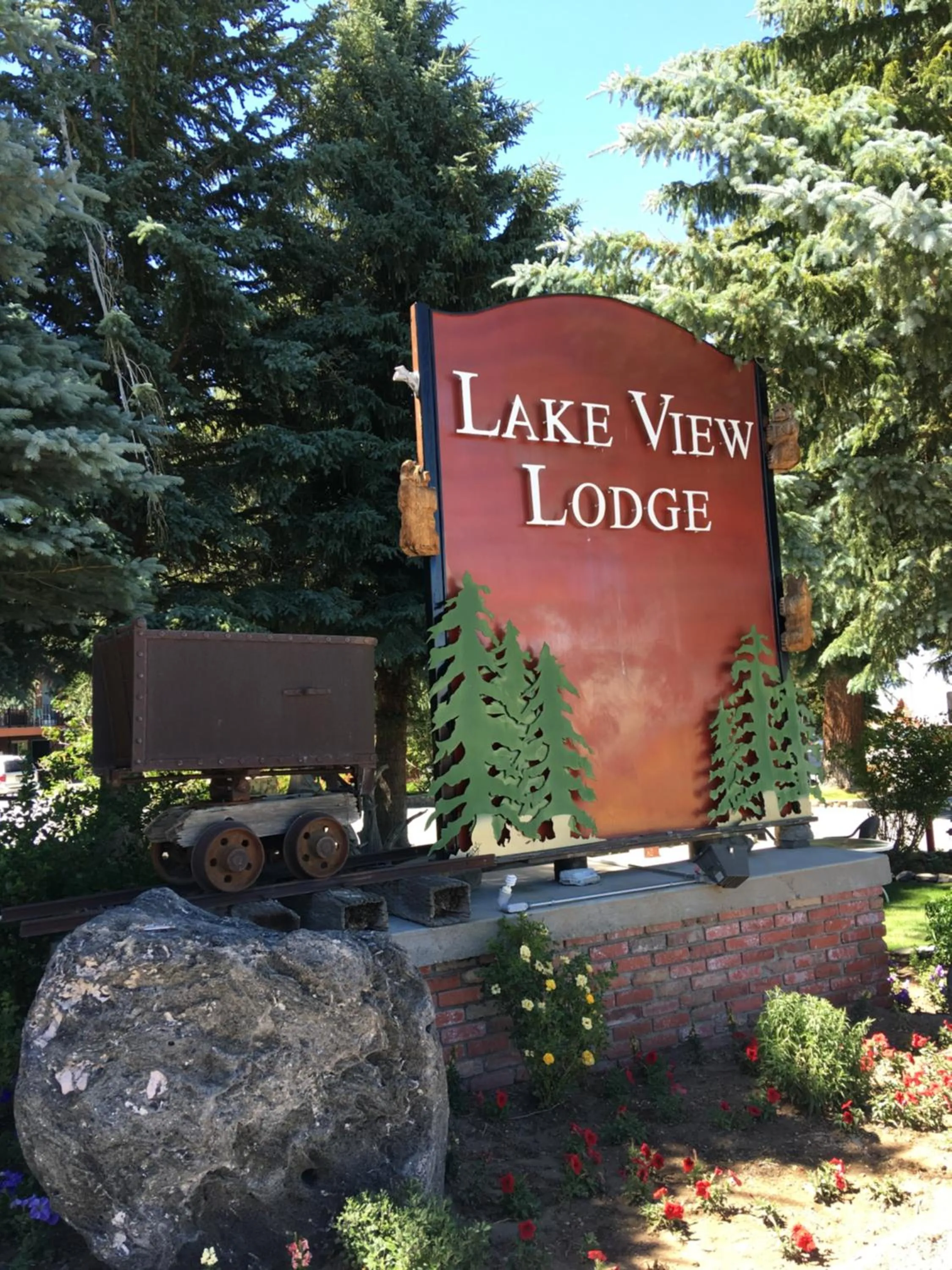 Lake View Lodge