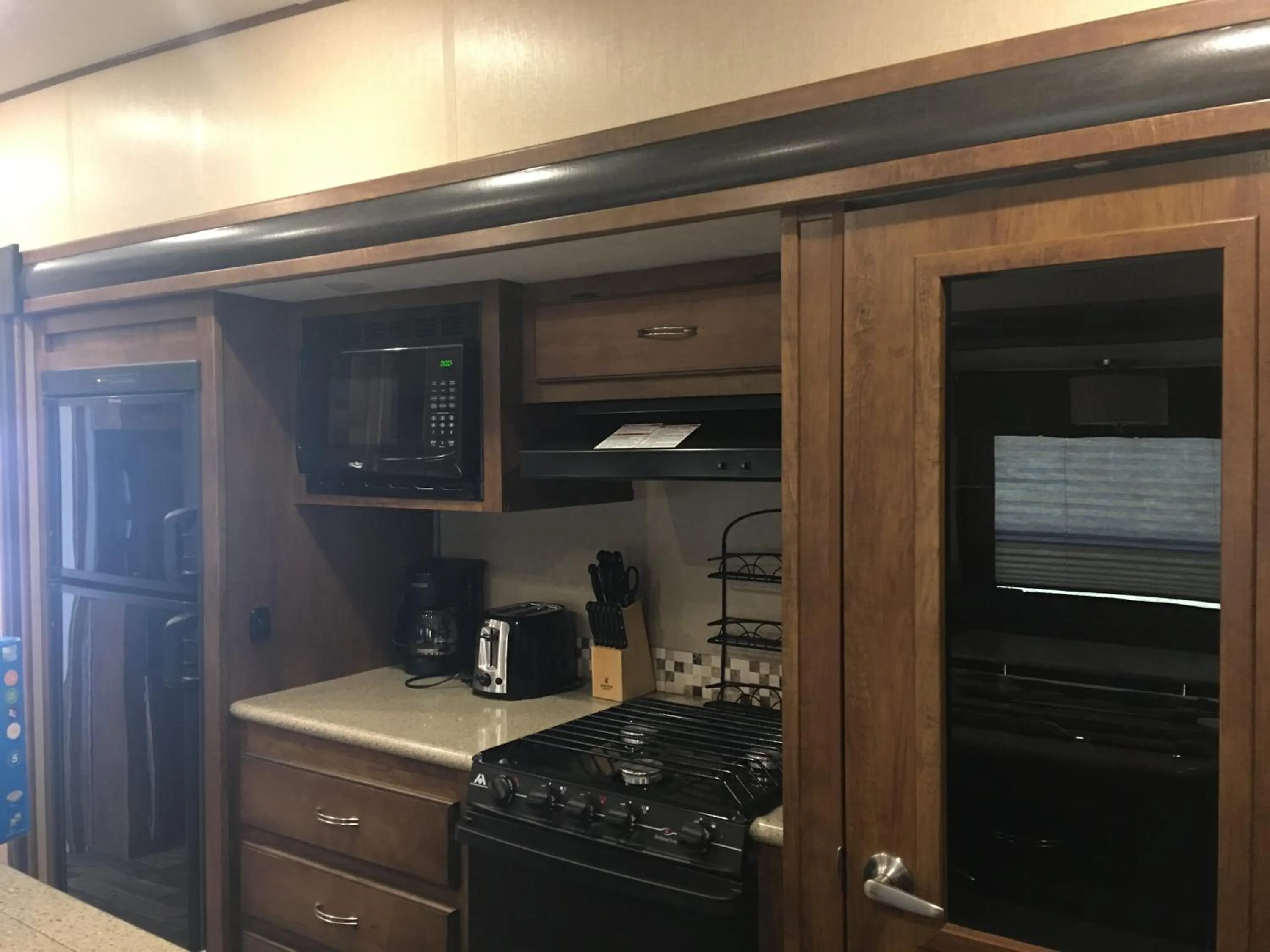 Coffee/tea facilities in Lake View Lodge