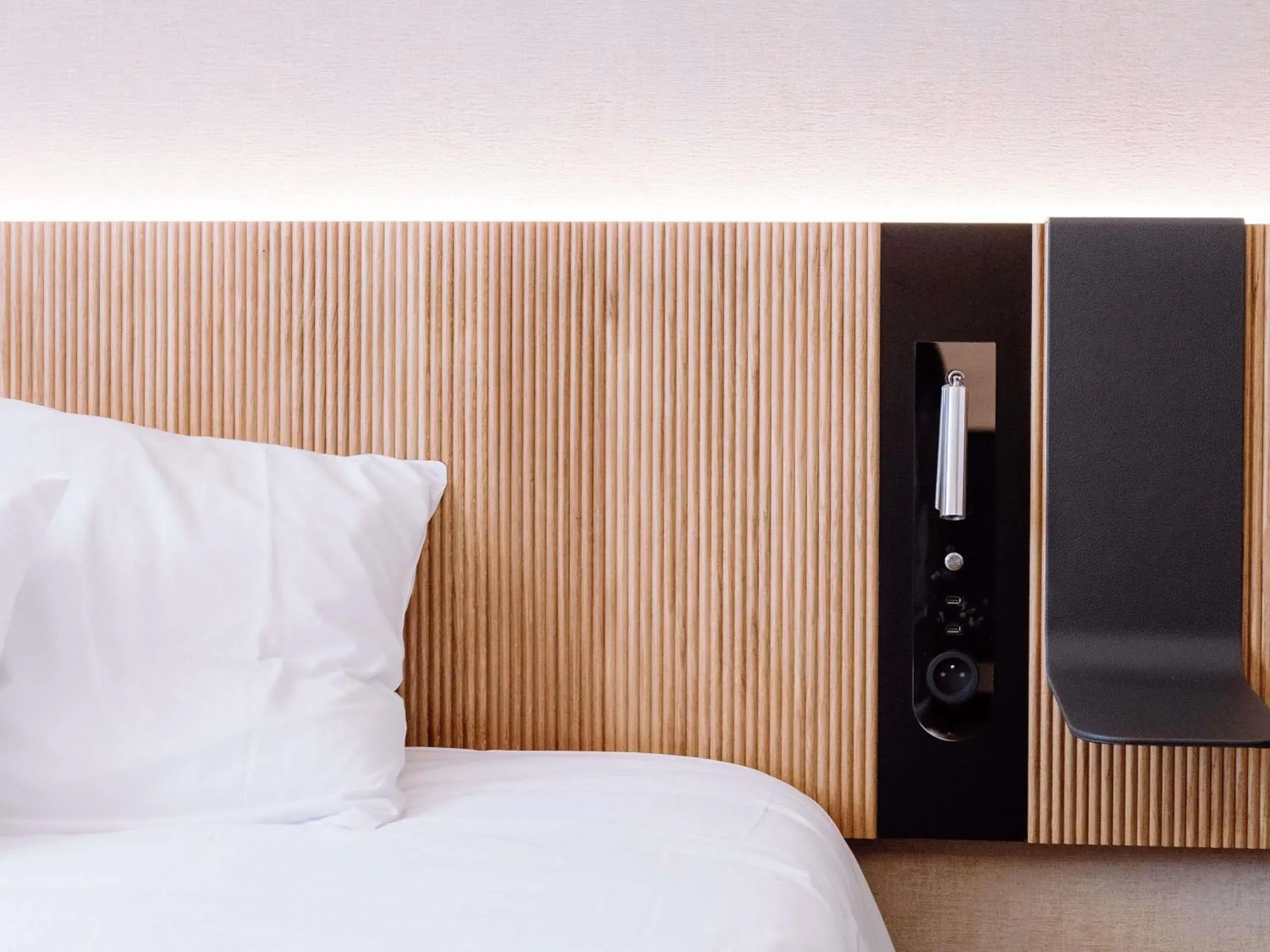 Bedroom, Bed in Novotel Montpellier Bedroom, Bed in Novotel Montpellier