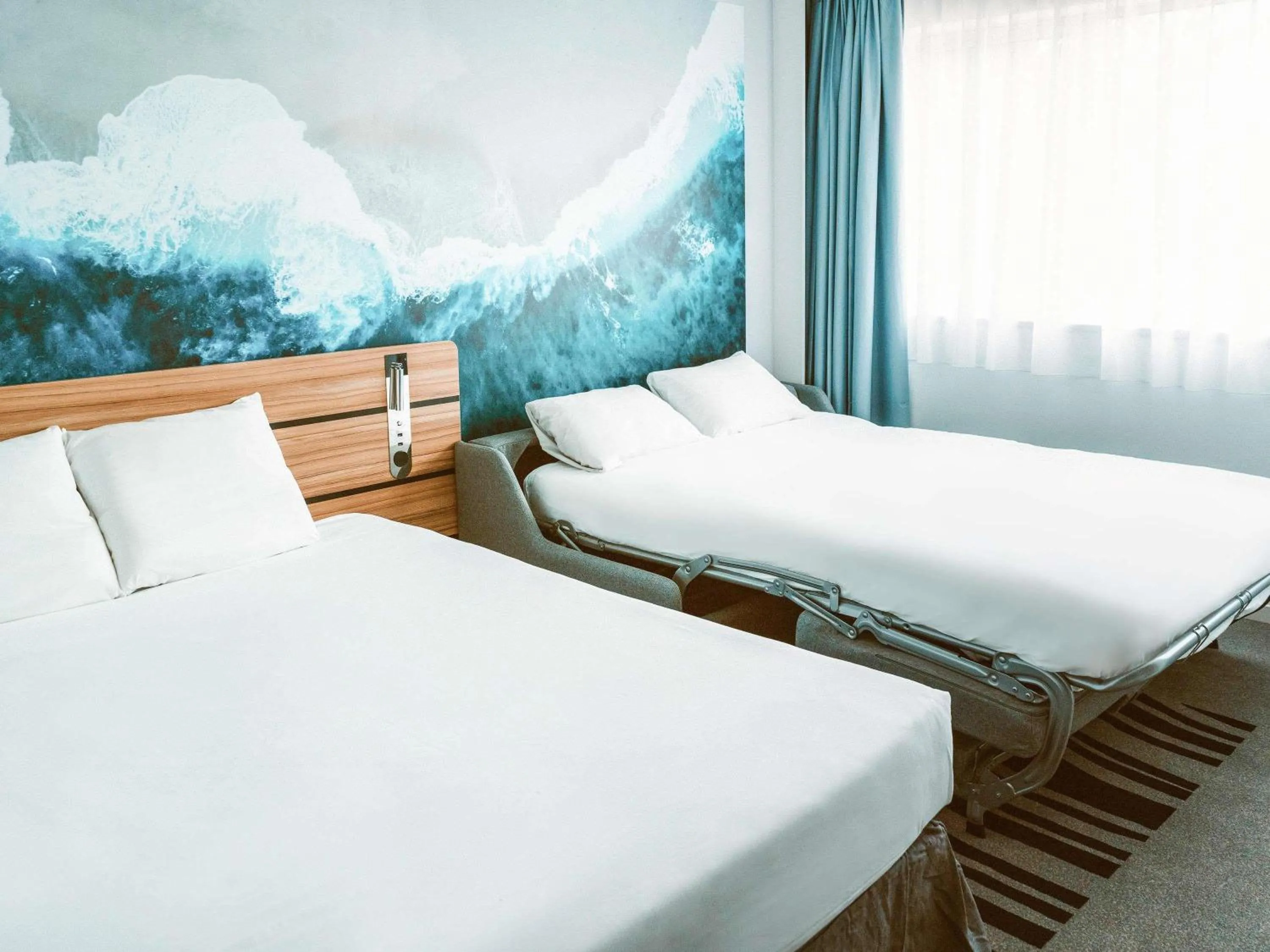 Bedroom, Bed in Novotel Resort & Spa Biarritz Anglet