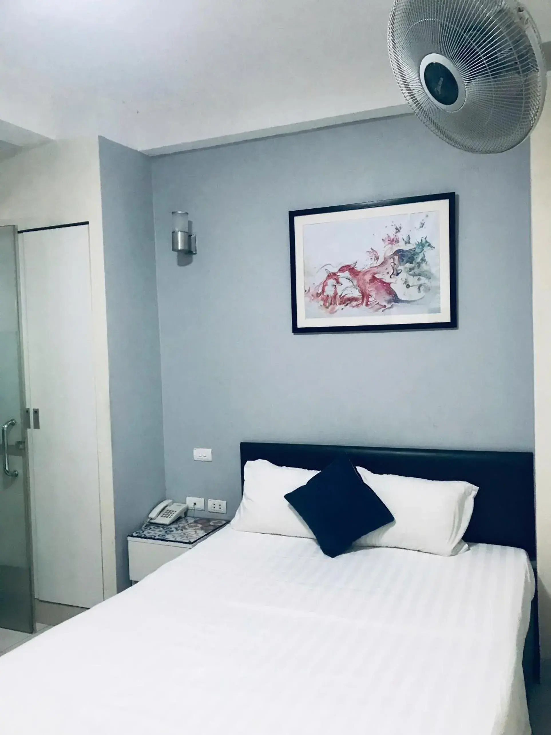 Bed in Linh Anh Hotel Bed in Linh Anh Hotel