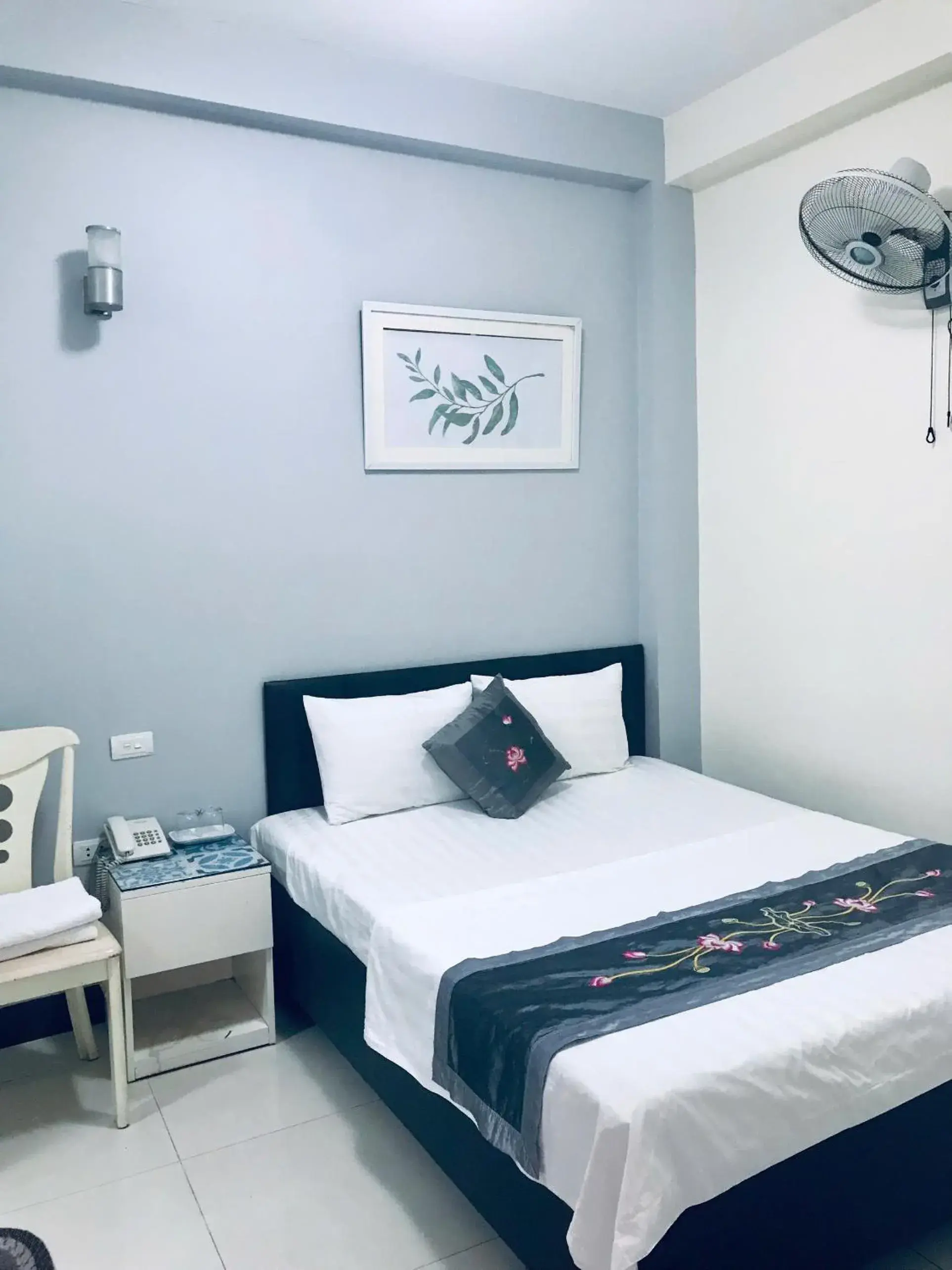 Bed in Linh Anh Hotel Bed in Linh Anh Hotel