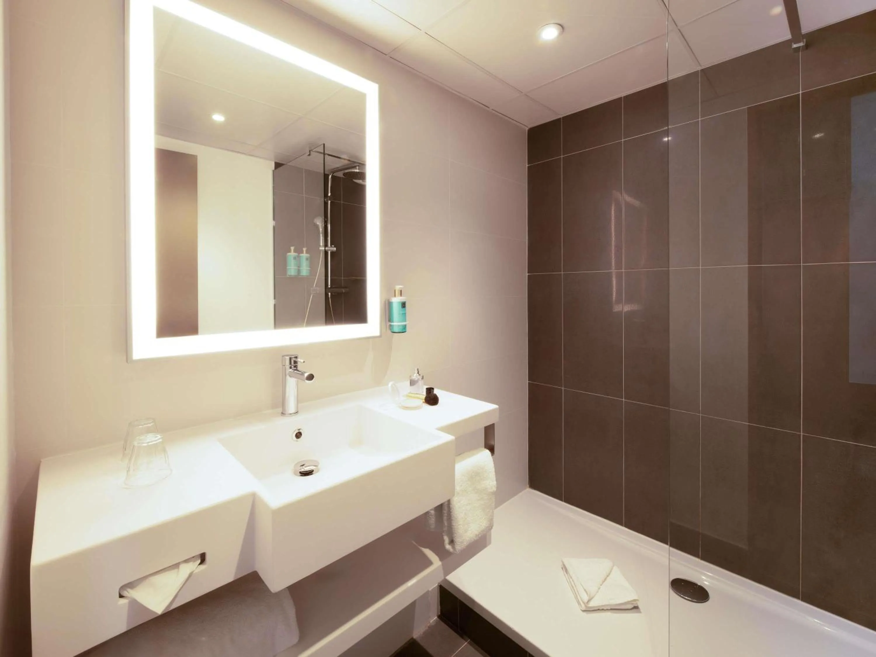 Bedroom in Novotel Senart Golf De Greenparc