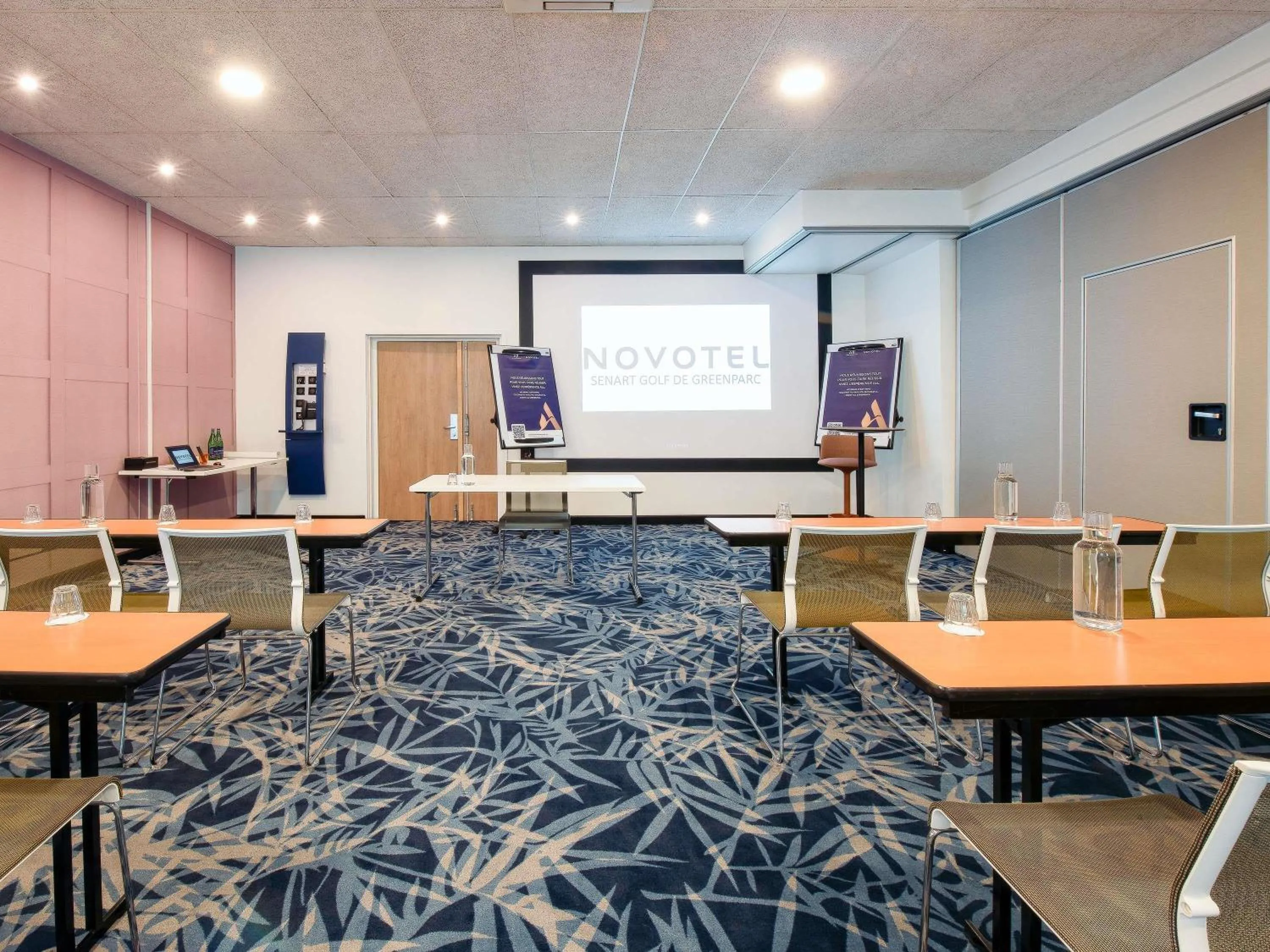 Meeting/conference room in Novotel Senart Golf De Greenparc