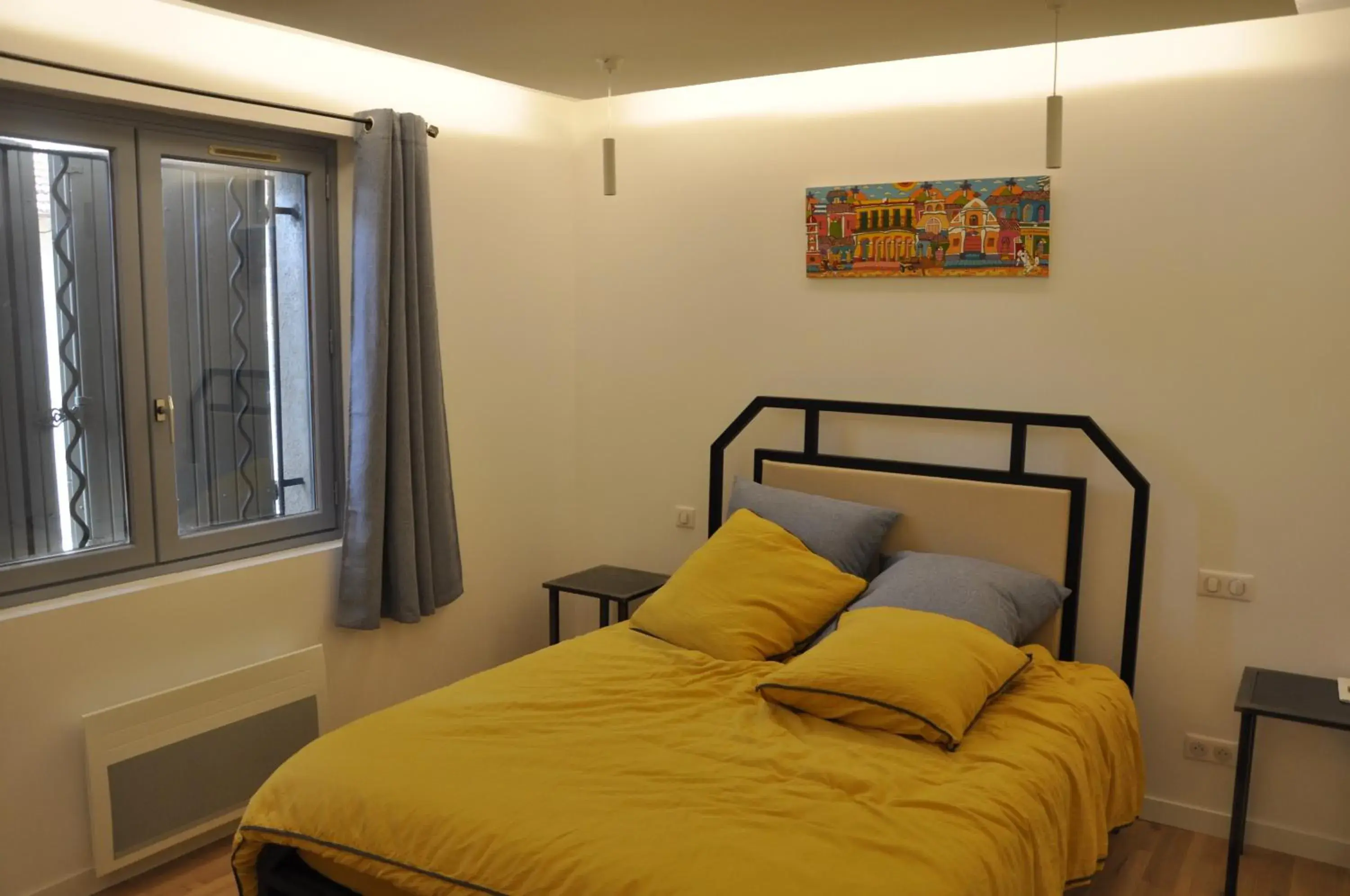 Small Single Room in Chambres d'hôtes sous l'olivier Small Single Room in Chambres d'hôtes sous l'olivier