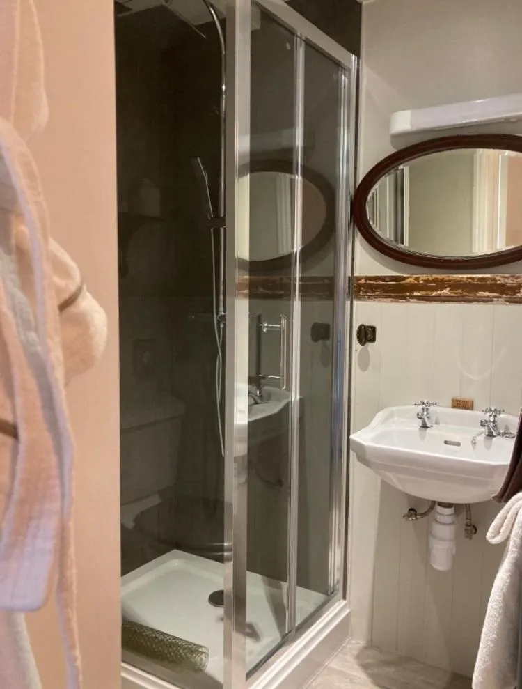 Single Room in The Bridge House