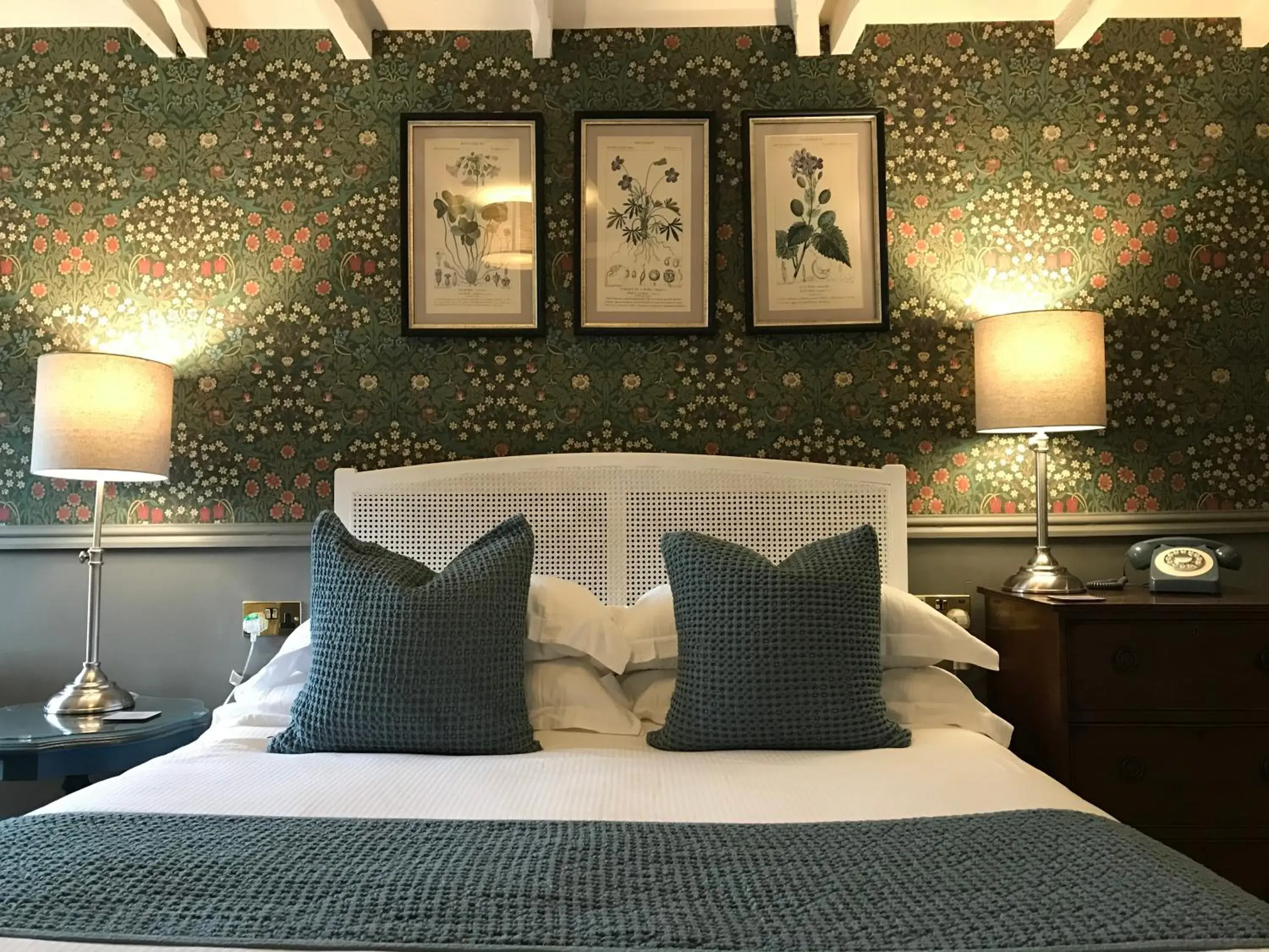 Double Room with Private Bathroom in The Bridge House Double Room with Private Bathroom in The Bridge House