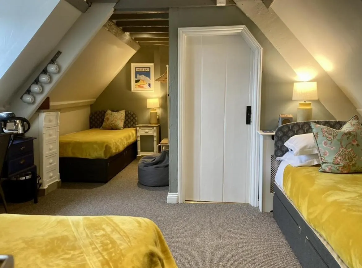 Other, Bed in The Bridge House