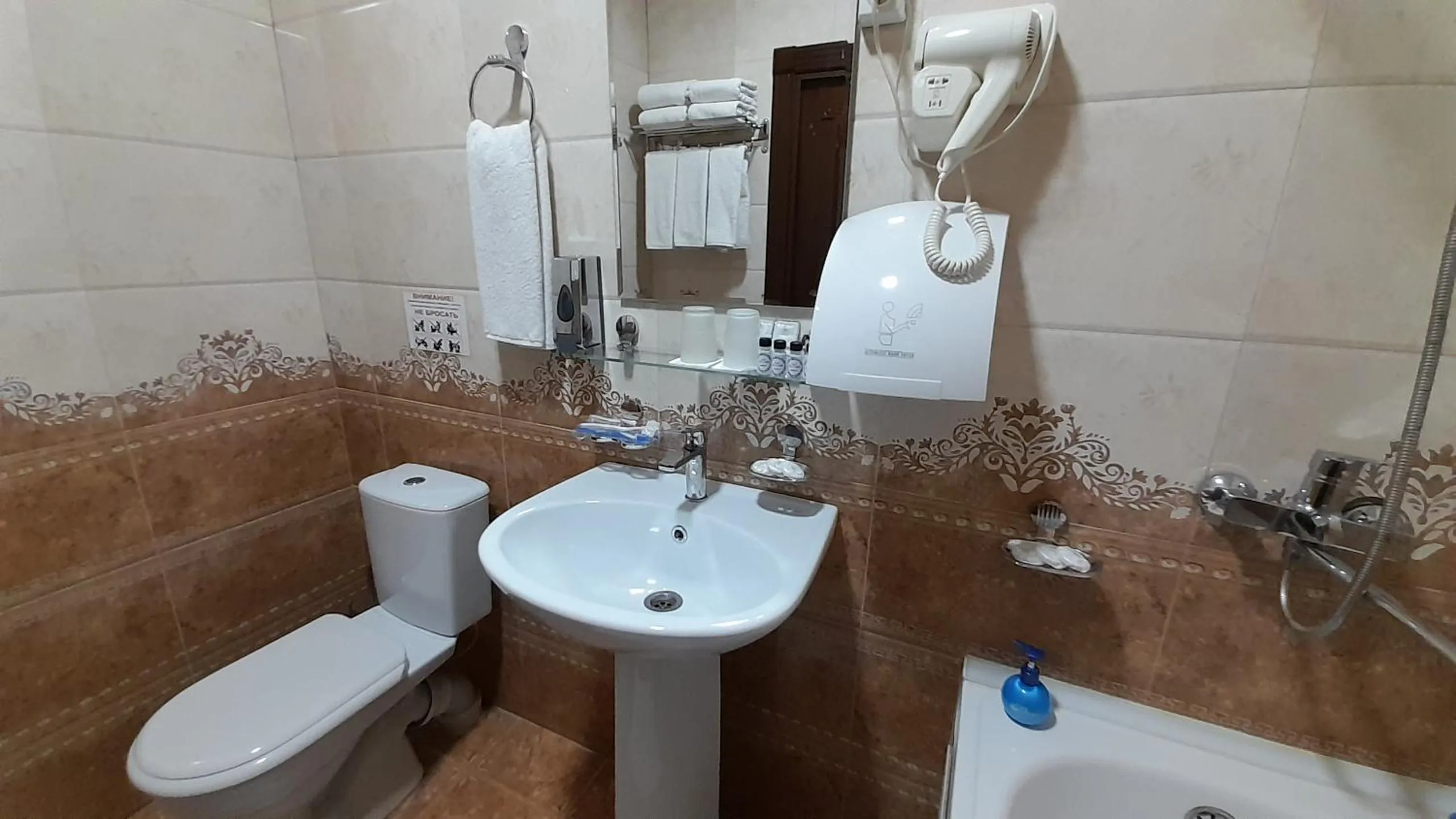 Shower in Villa Oasis