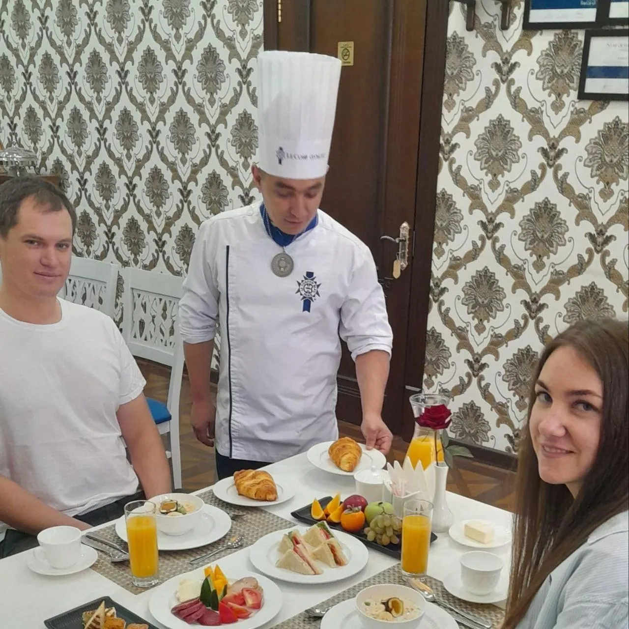 Breakfast in Villa Oasis