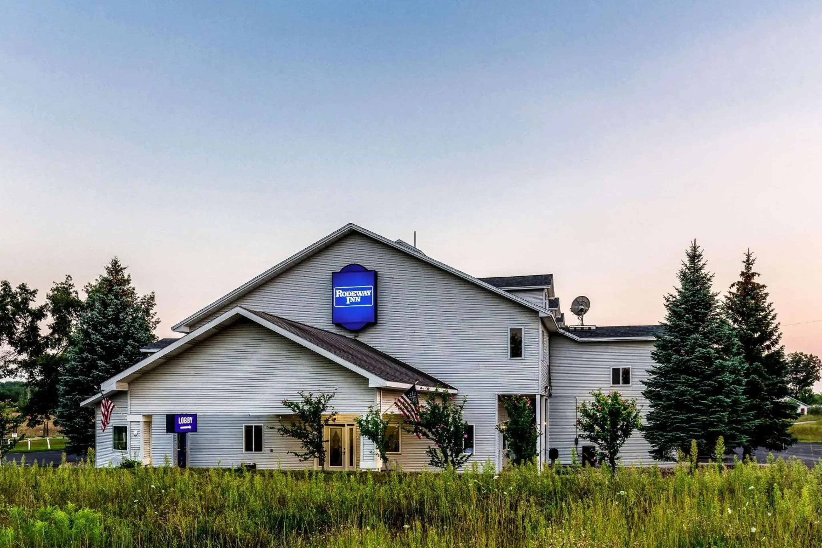 Property building in Rodeway Inn Property building in Rodeway Inn