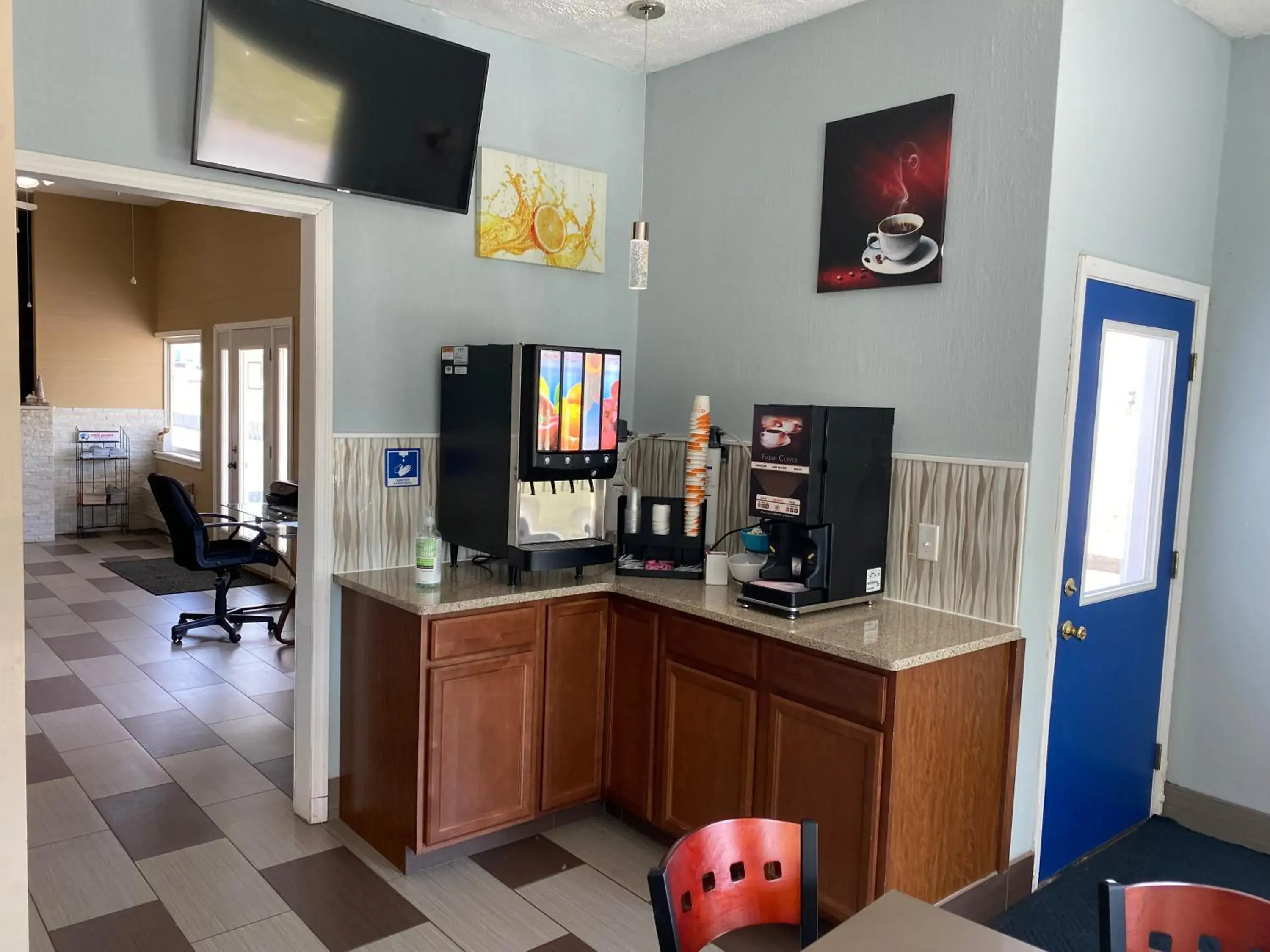 Breakfast in Rodeway Inn Breakfast in Rodeway Inn