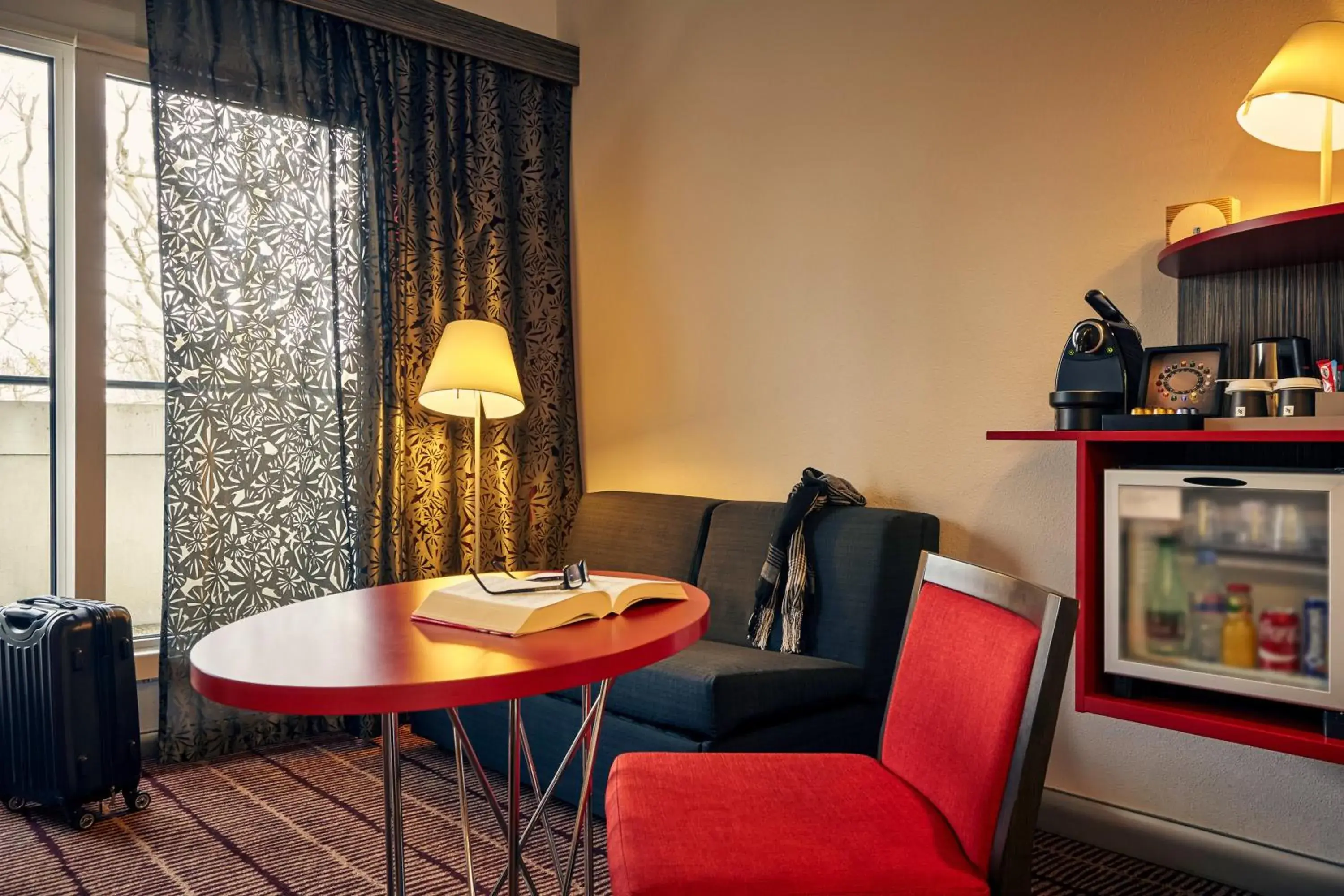 Bedroom in Hotel Mercure Blois Centre Bedroom in Hotel Mercure Blois Centre