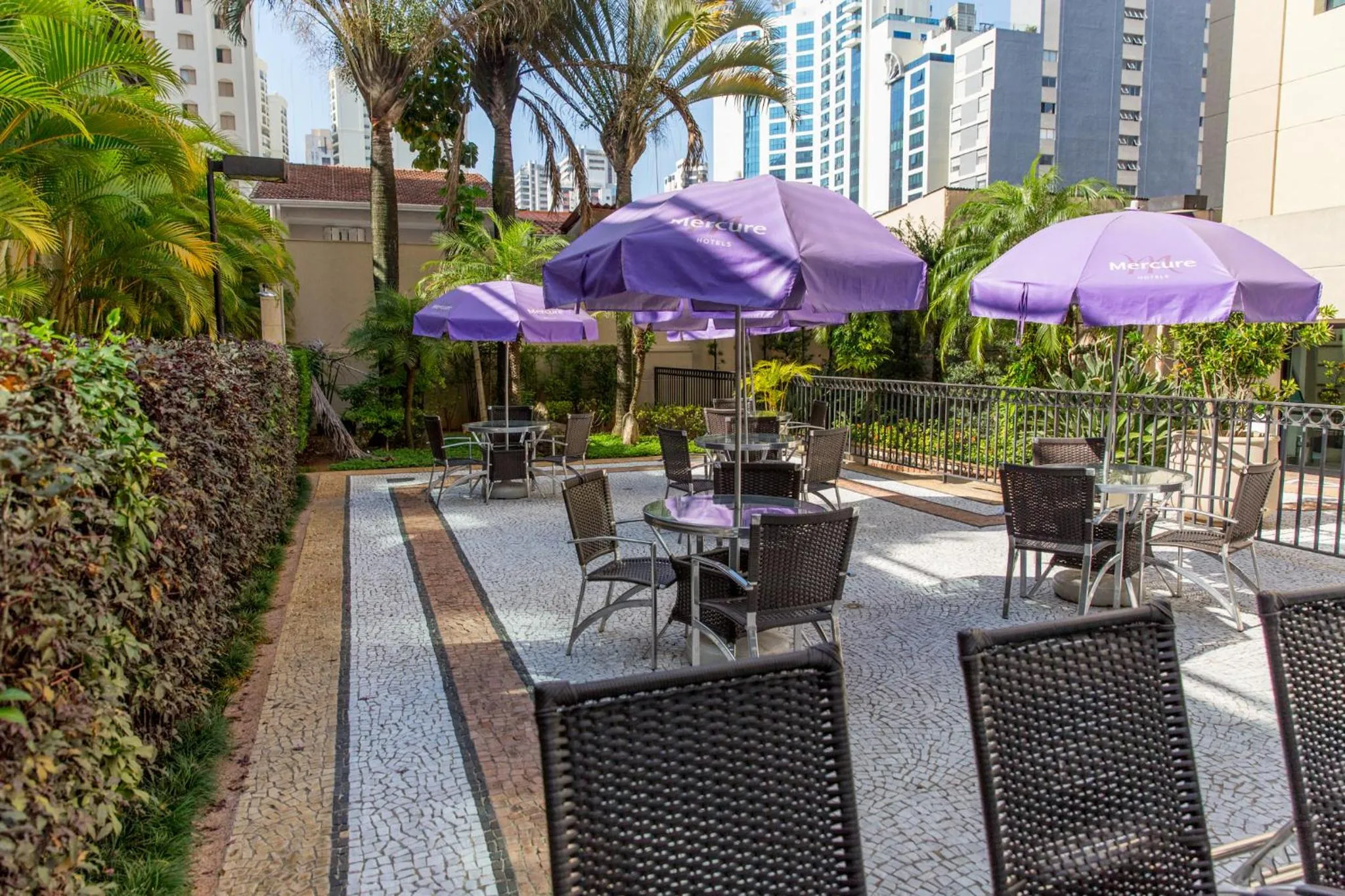 Swimming pool in lMPECAVEL Flat - Moema proximo Shopping Ibirapuera