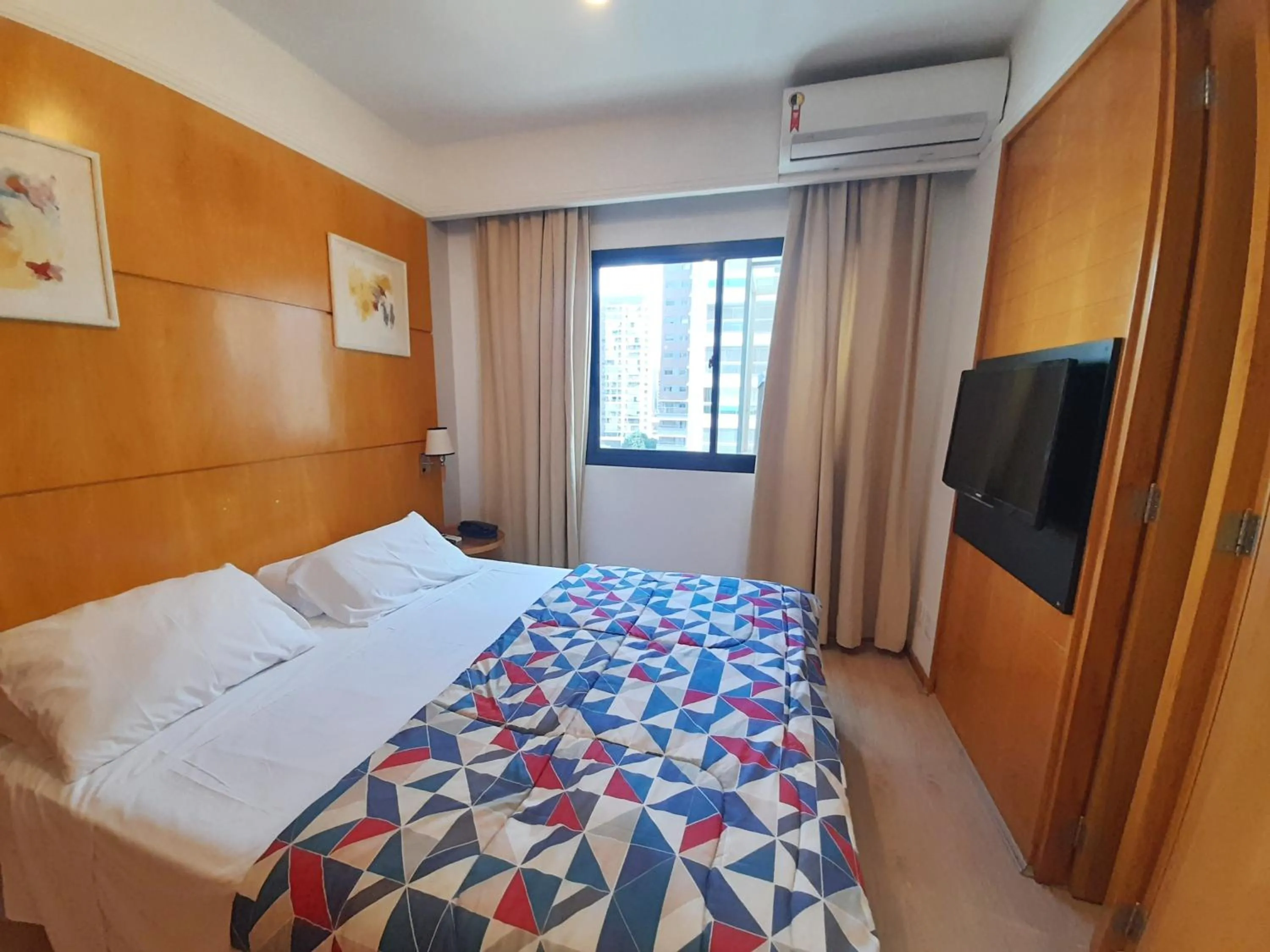 Bedroom, Bed in lMPECAVEL Flat - Moema proximo Shopping Ibirapuera