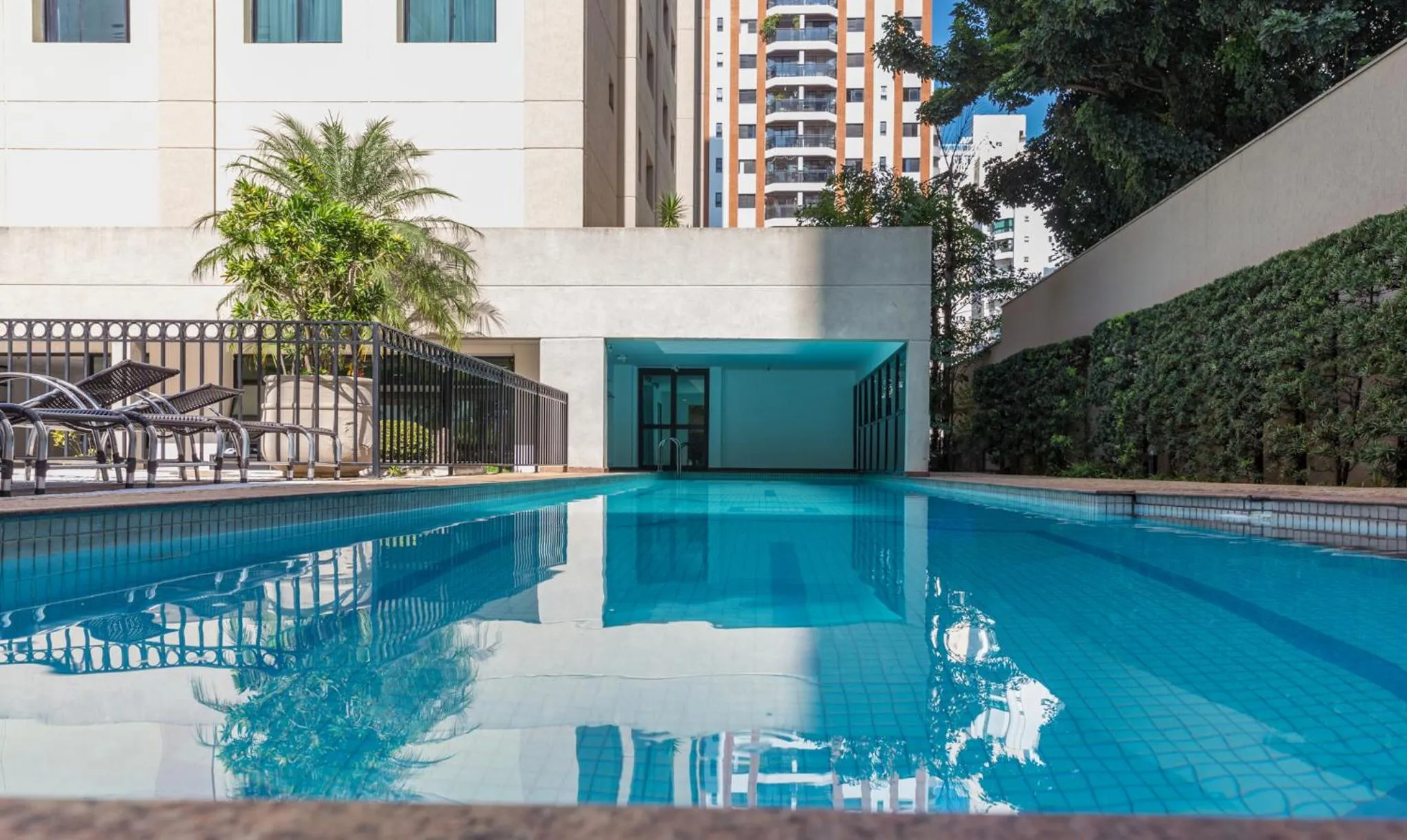 Swimming pool in lMPECAVEL Flat - Moema proximo Shopping Ibirapuera