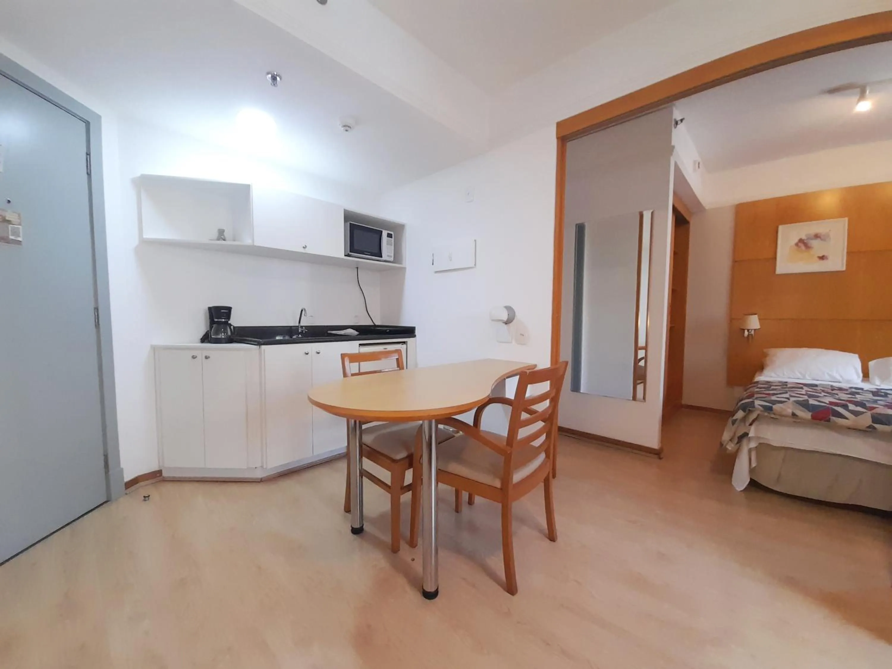 Kitchen or kitchenette, Bed in lMPECAVEL Flat - Moema proximo Shopping Ibirapuera