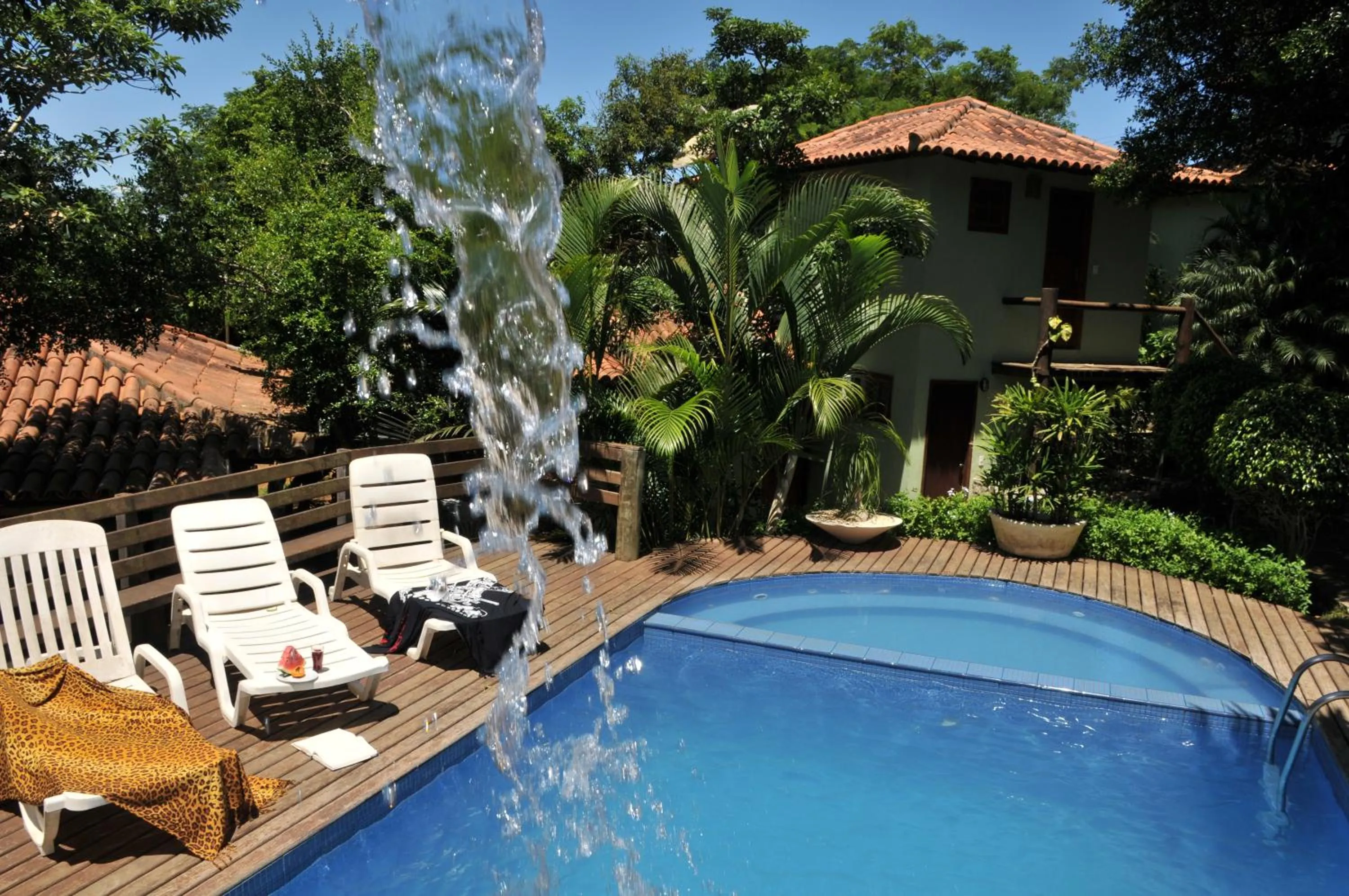 Garden view in Pousada Happiness - Ferradura