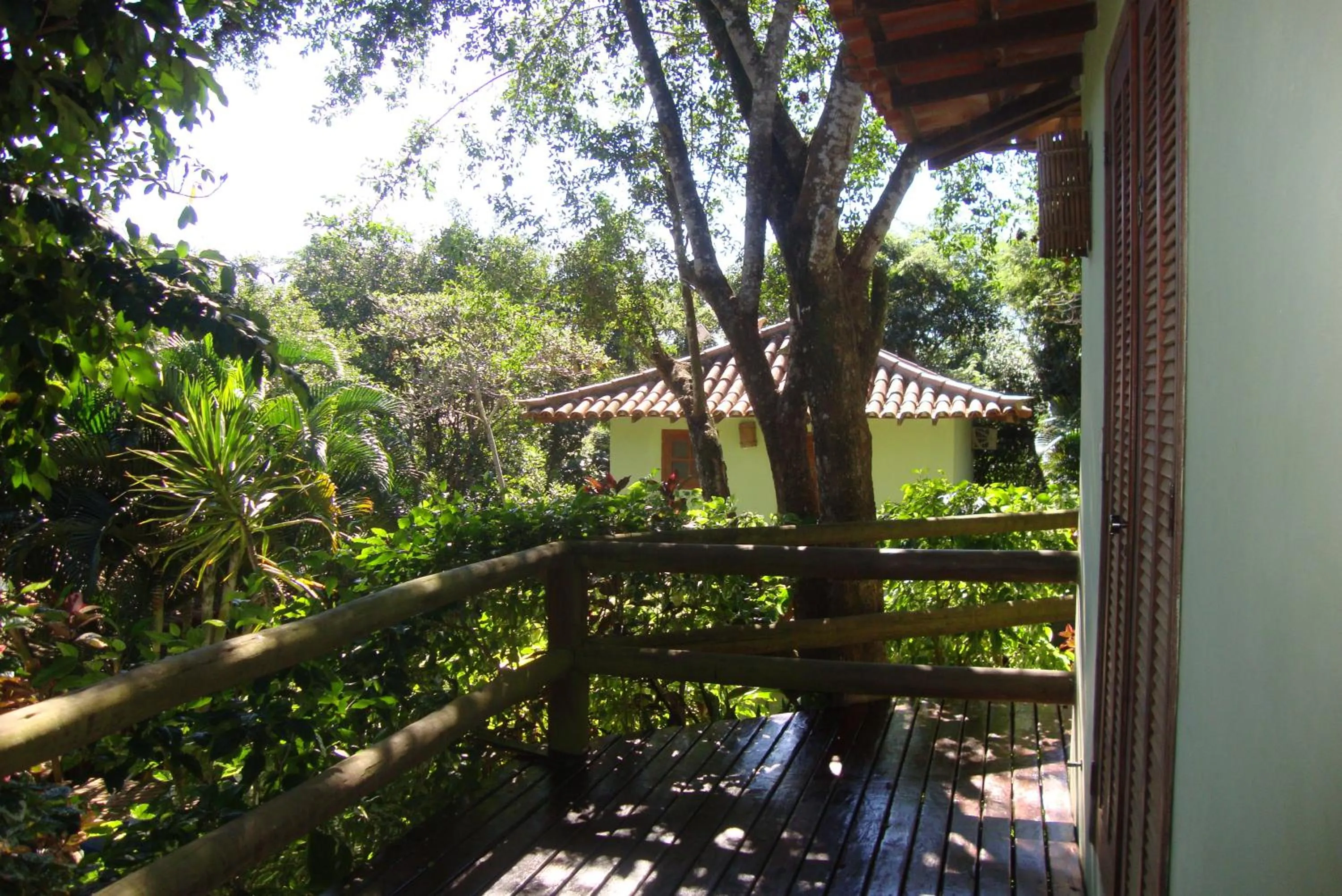 Garden view in Pousada Happiness - Ferradura