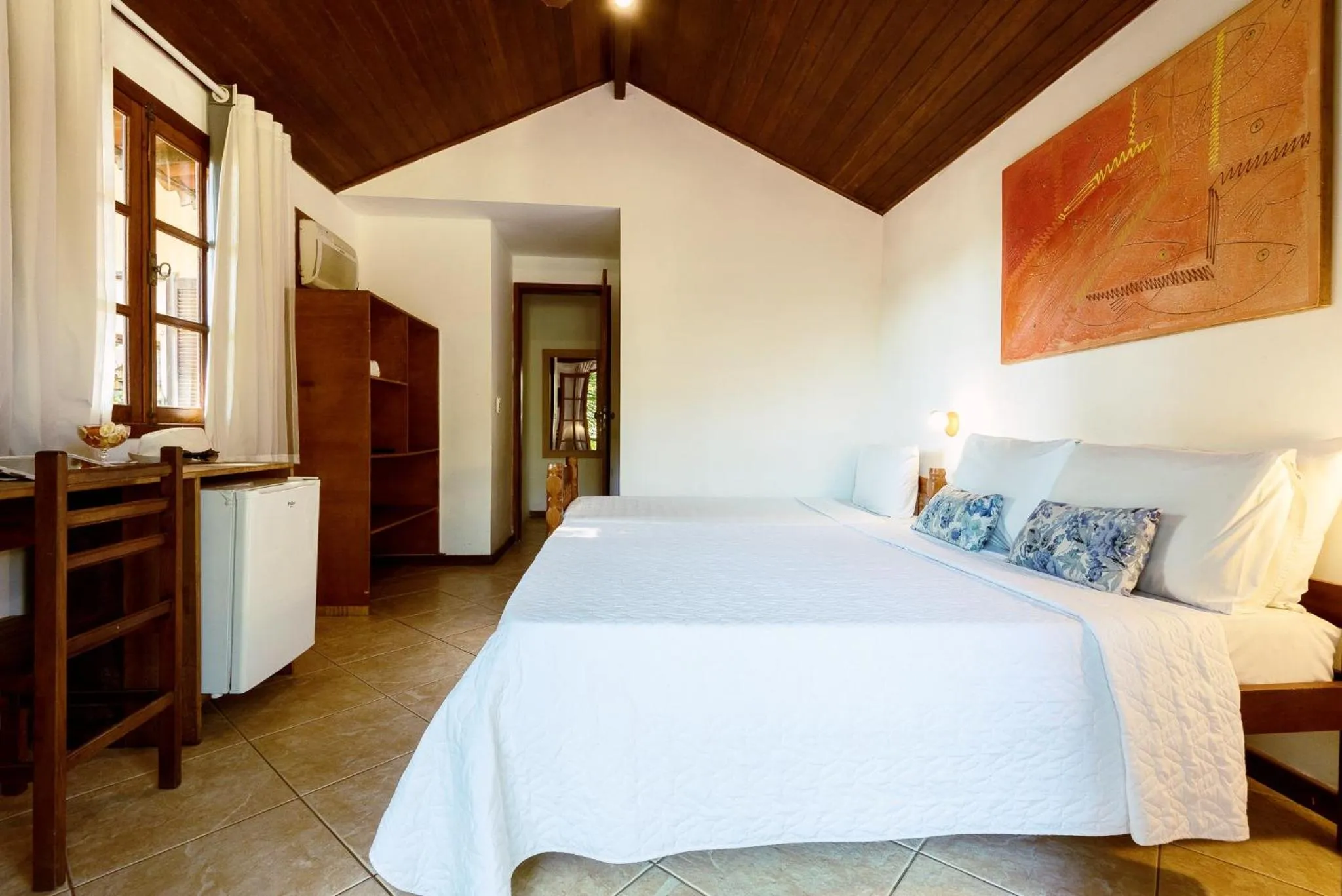 Photo of the whole room, Bed in Pousada Happiness - Ferradura