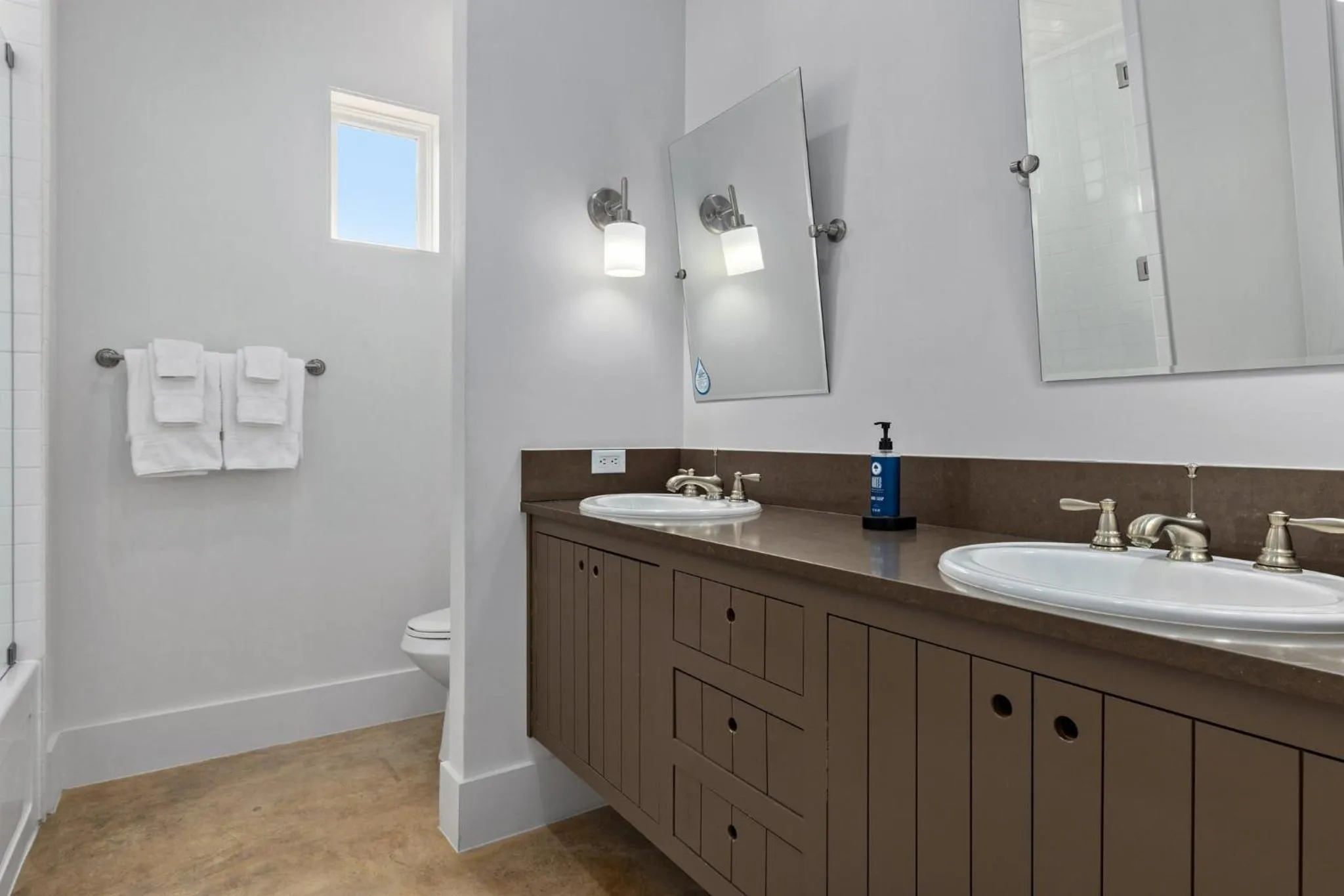 Bathroom in WorldMark Hunt – Stablewood Springs Resort
